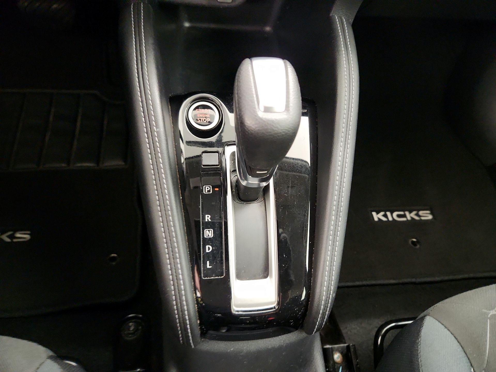 Thumbnail: 2019 Nissan Kicks - 17