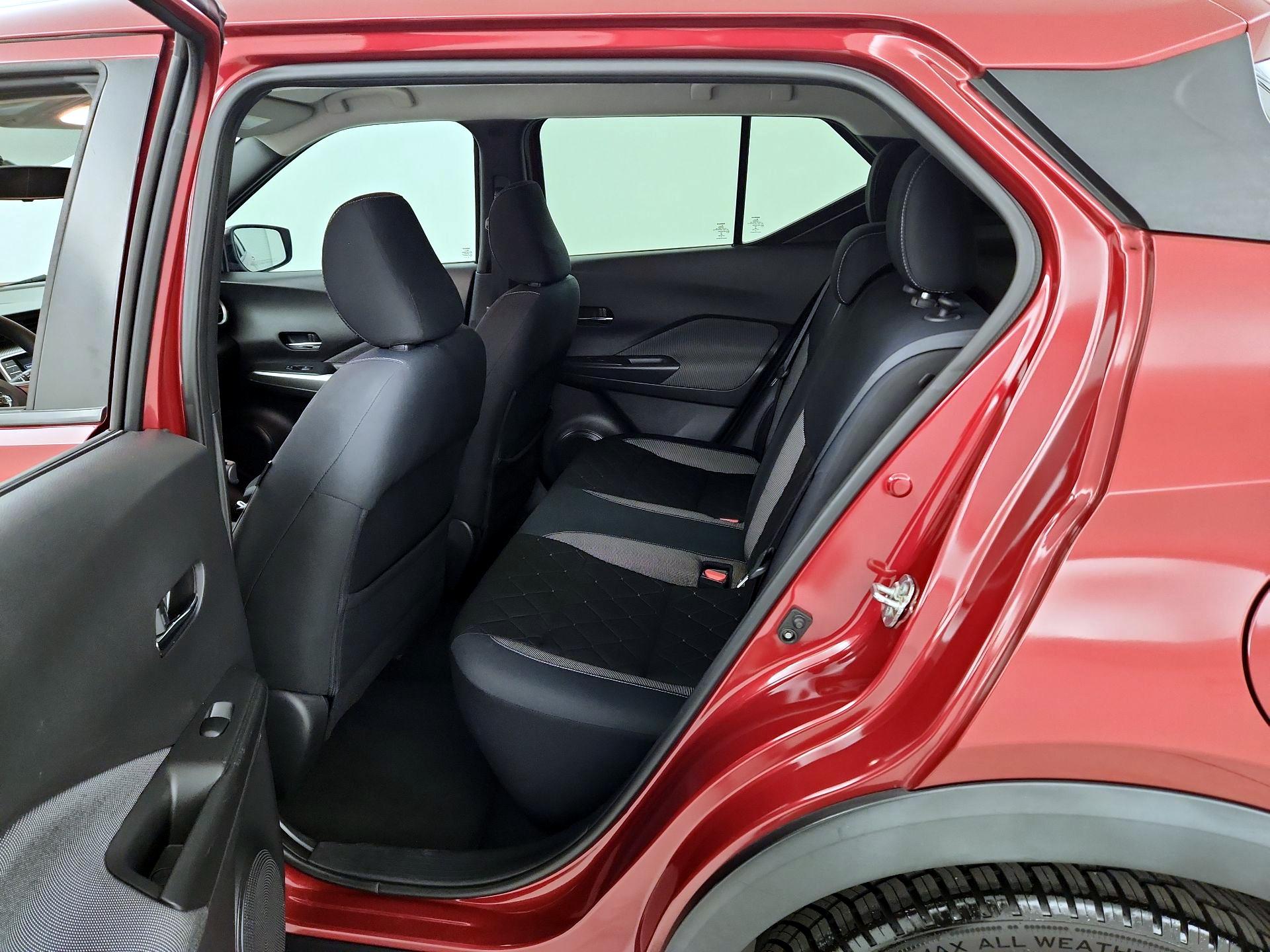 Thumbnail: 2019 Nissan Kicks - 19