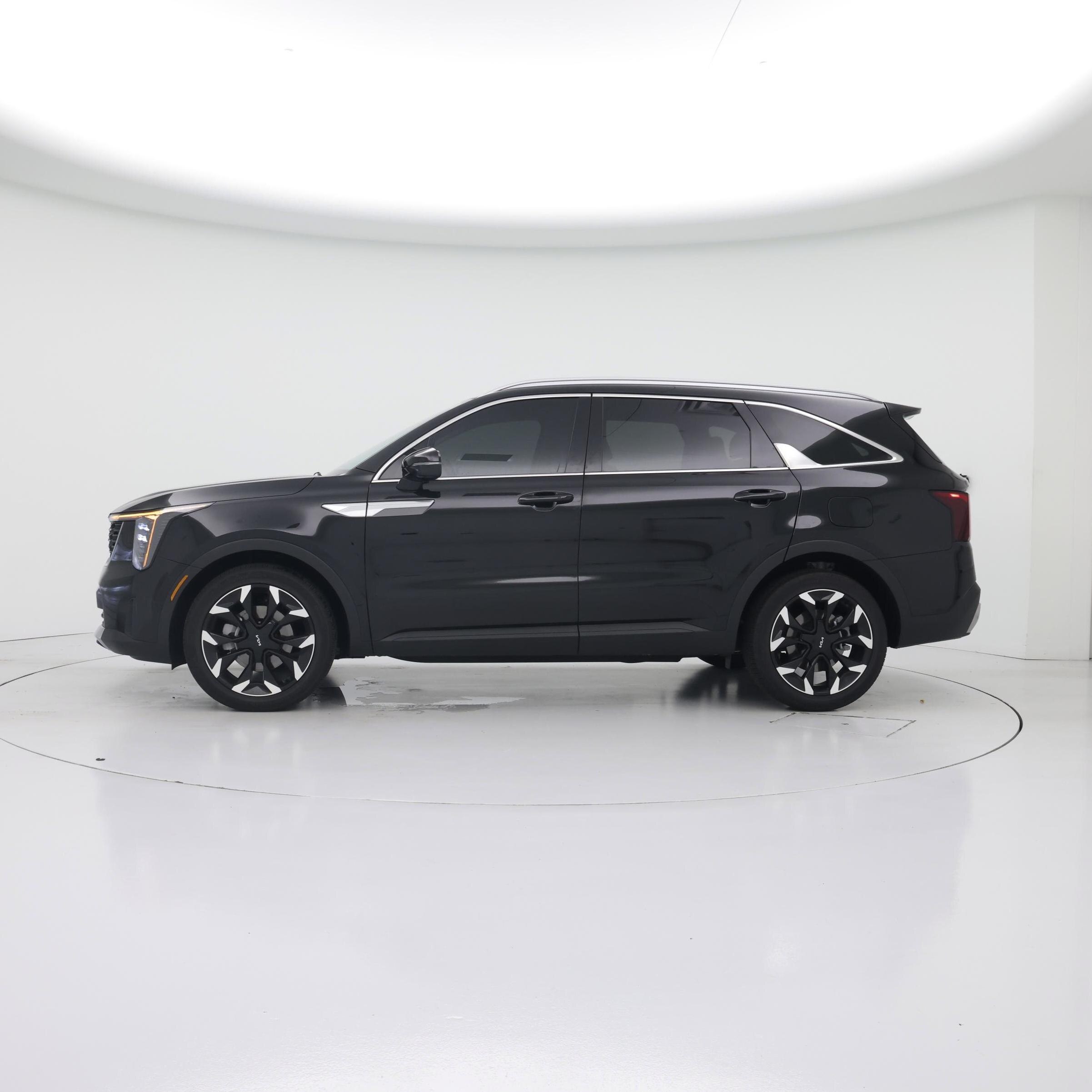 Thumbnail: 2025 Kia Sorento - 3