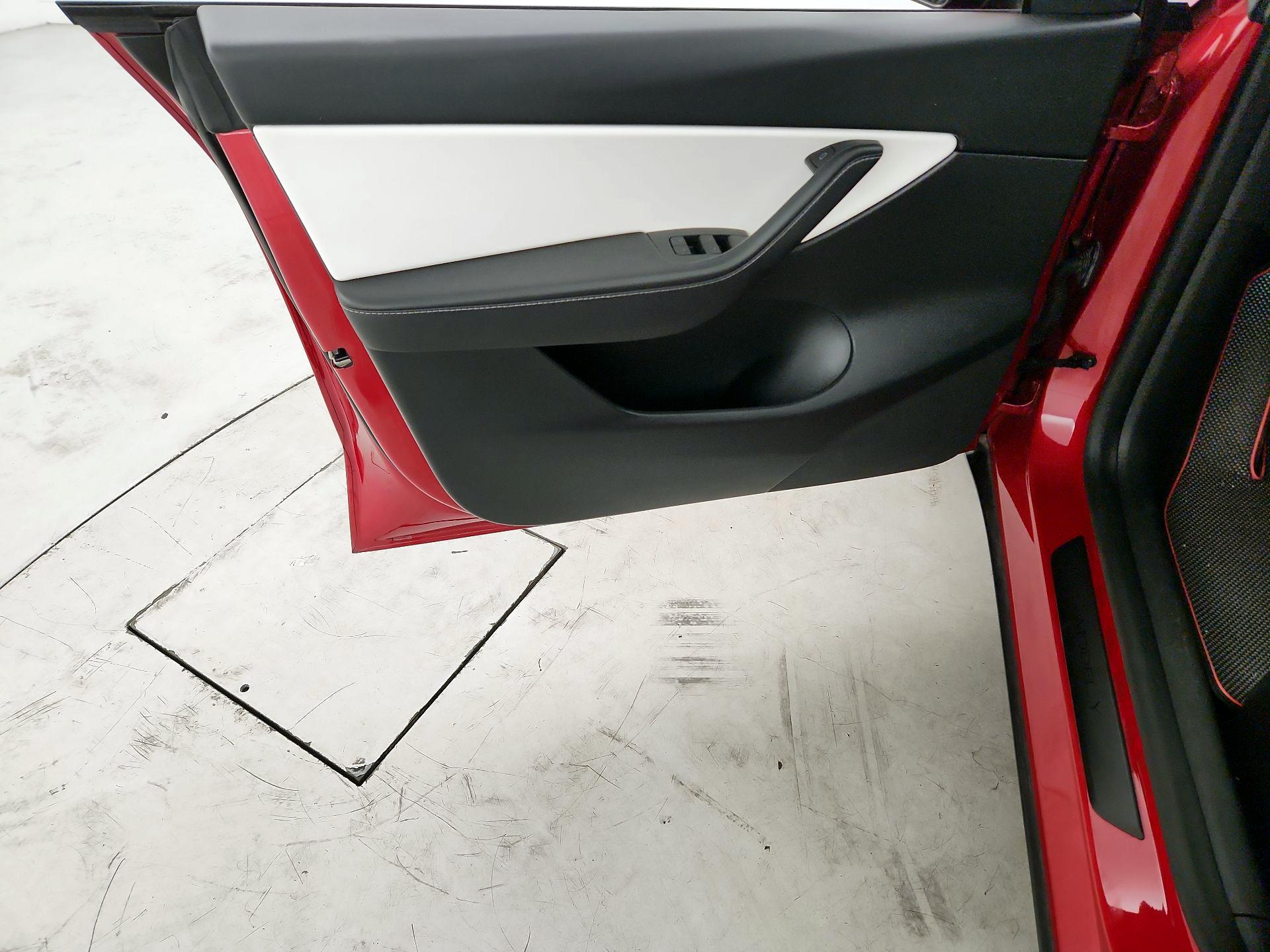 Thumbnail: 2021 Tesla Model Y - 12
