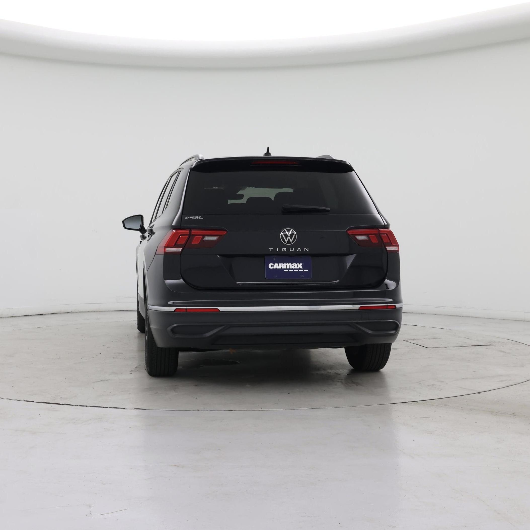 Thumbnail: 2023 Volkswagen Tiguan - 6