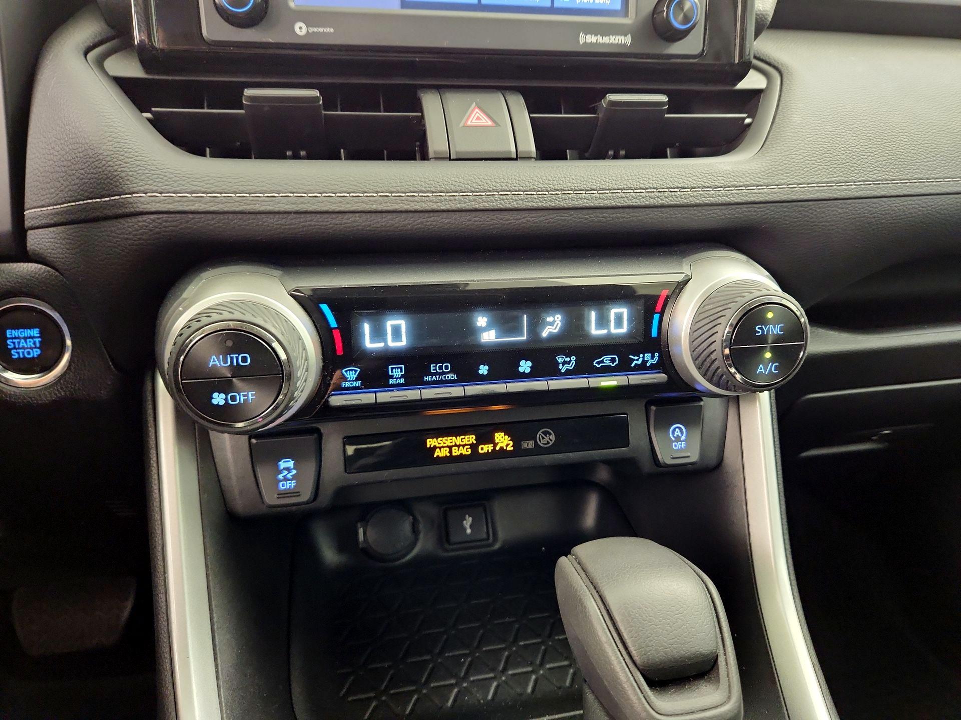 Thumbnail: 2022 Toyota RAV4 - 16