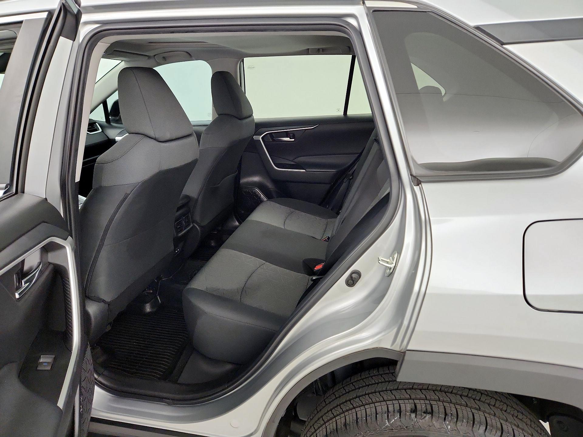 Thumbnail: 2022 Toyota RAV4 - 20