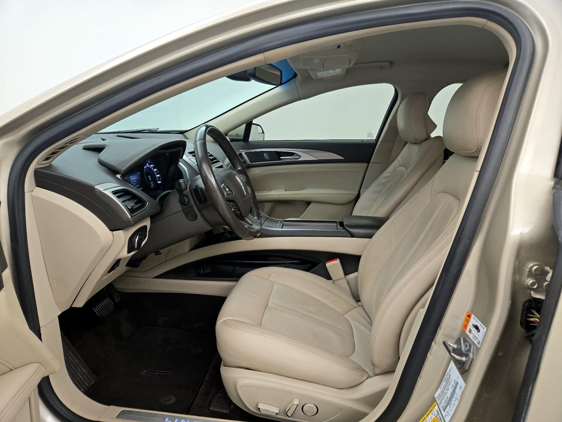 Thumbnail: 2017 Lincoln MKZ - 11