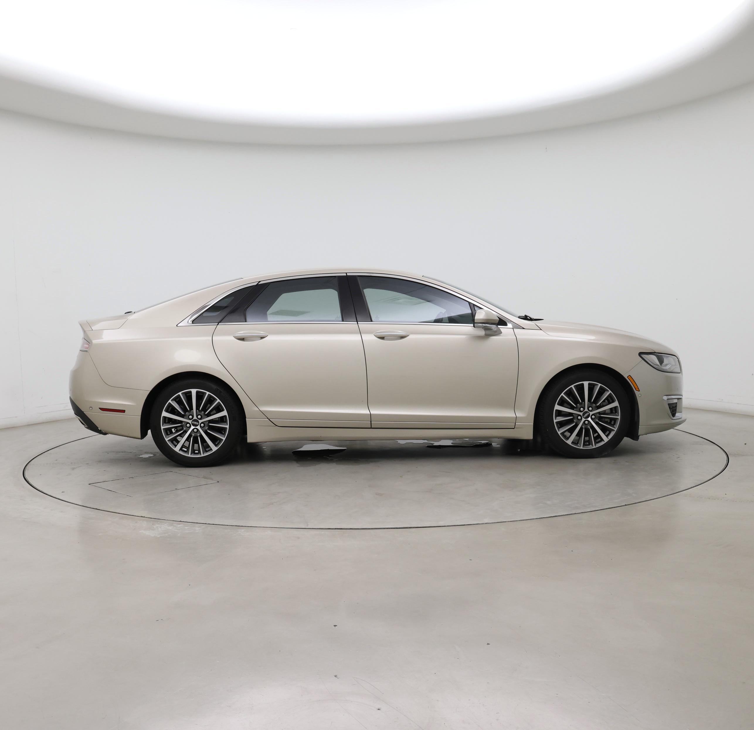 Thumbnail: 2017 Lincoln MKZ - 7