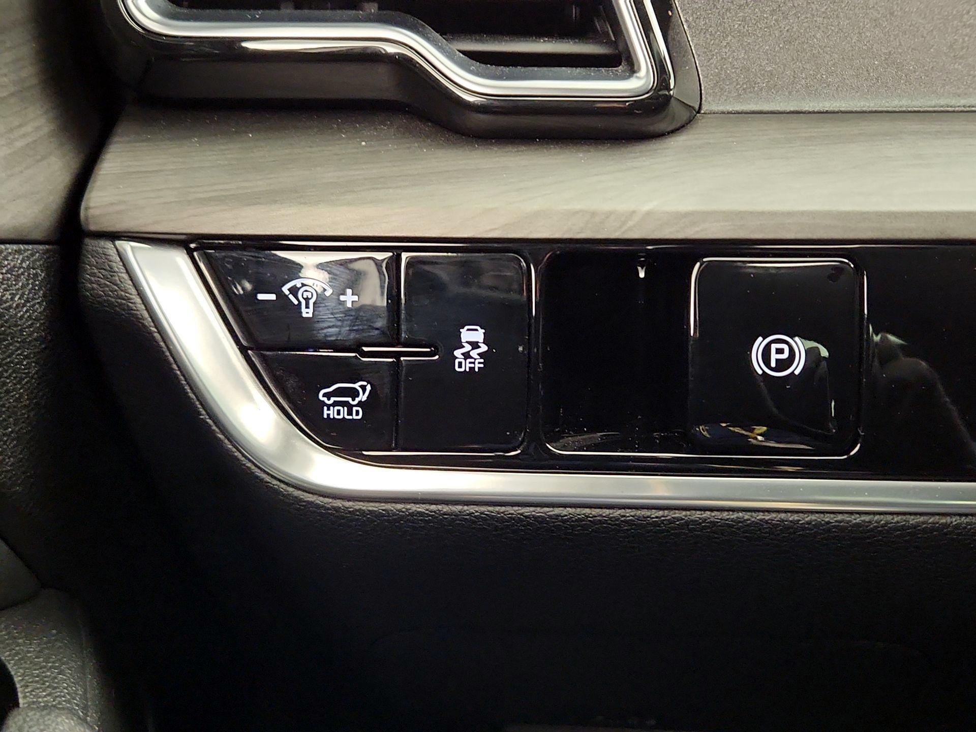 Thumbnail: 2023 Kia Sportage - 13