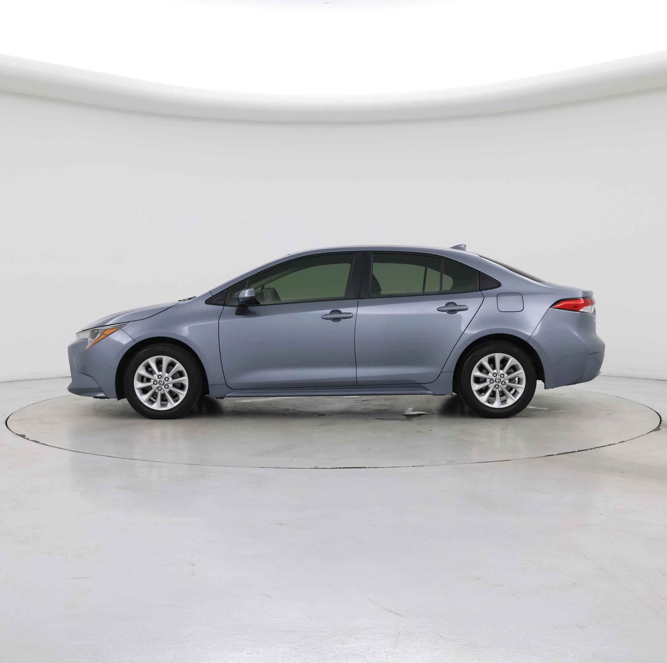 Thumbnail: 2021 Toyota Corolla - 3