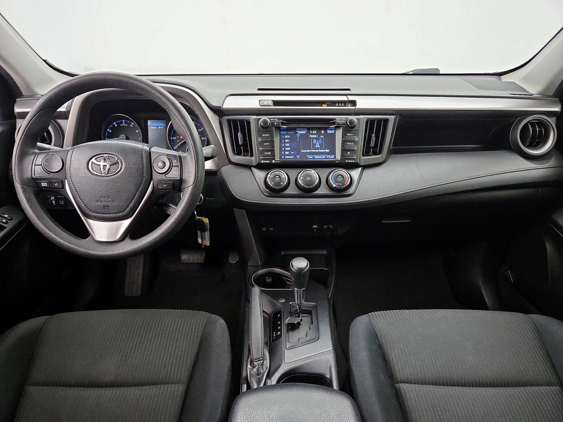 Thumbnail: 2017 Toyota RAV4 - 9