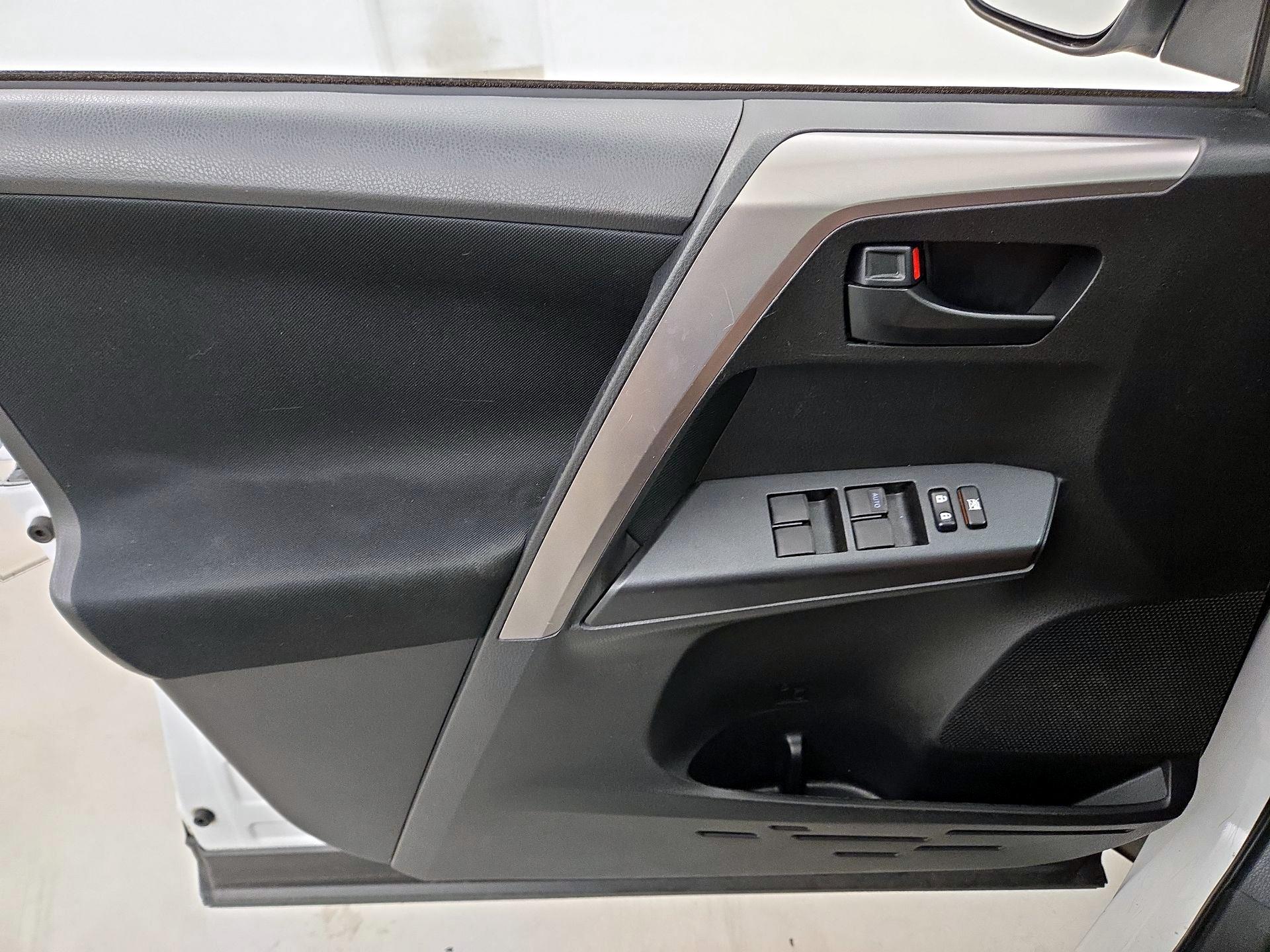 Thumbnail: 2017 Toyota RAV4 - 12
