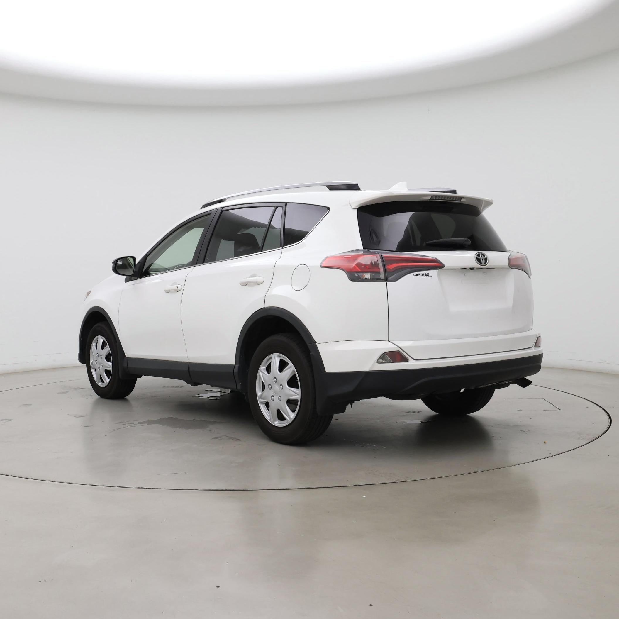 Thumbnail: 2017 Toyota RAV4 - 2