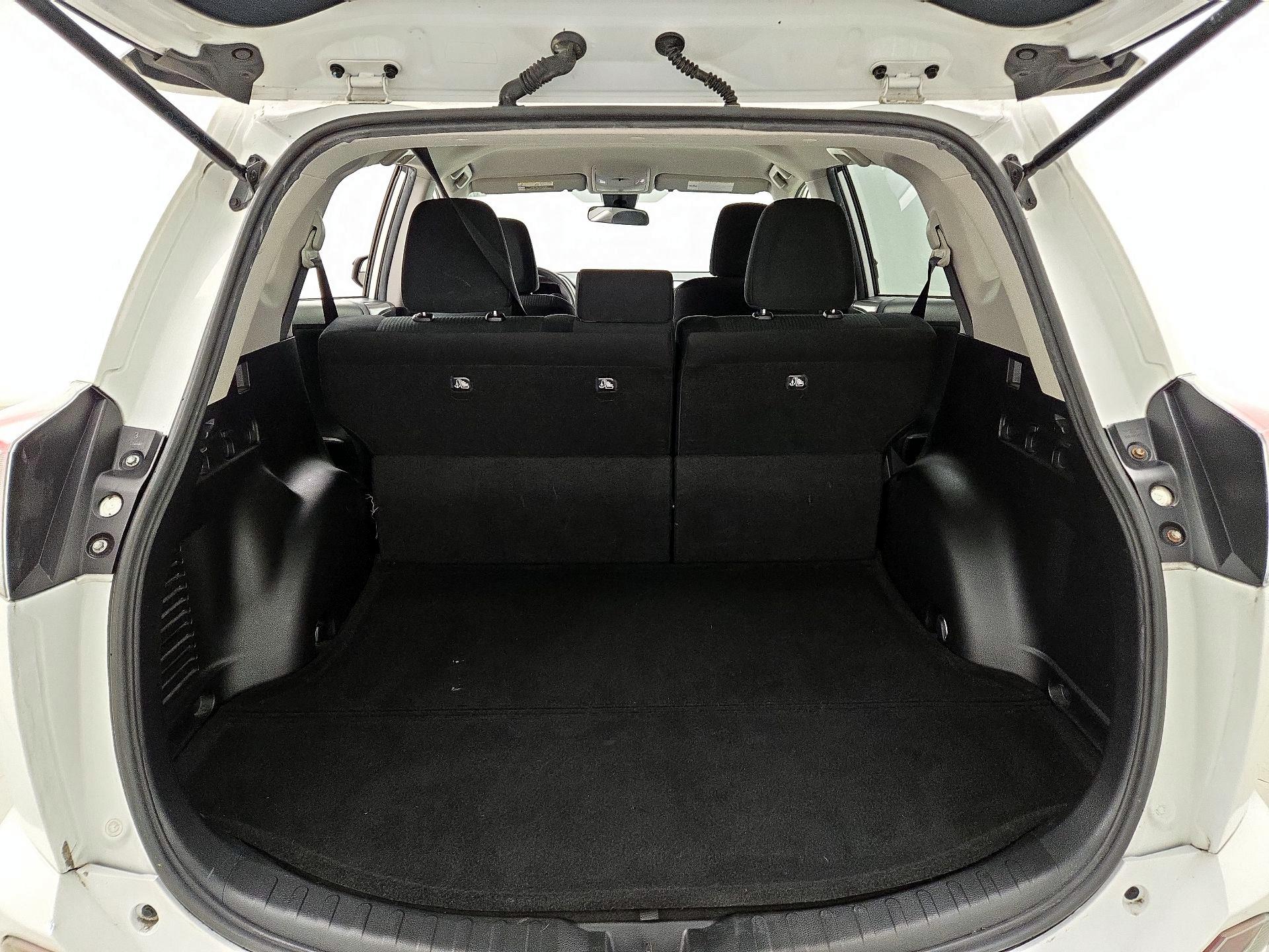 Thumbnail: 2017 Toyota RAV4 - 20