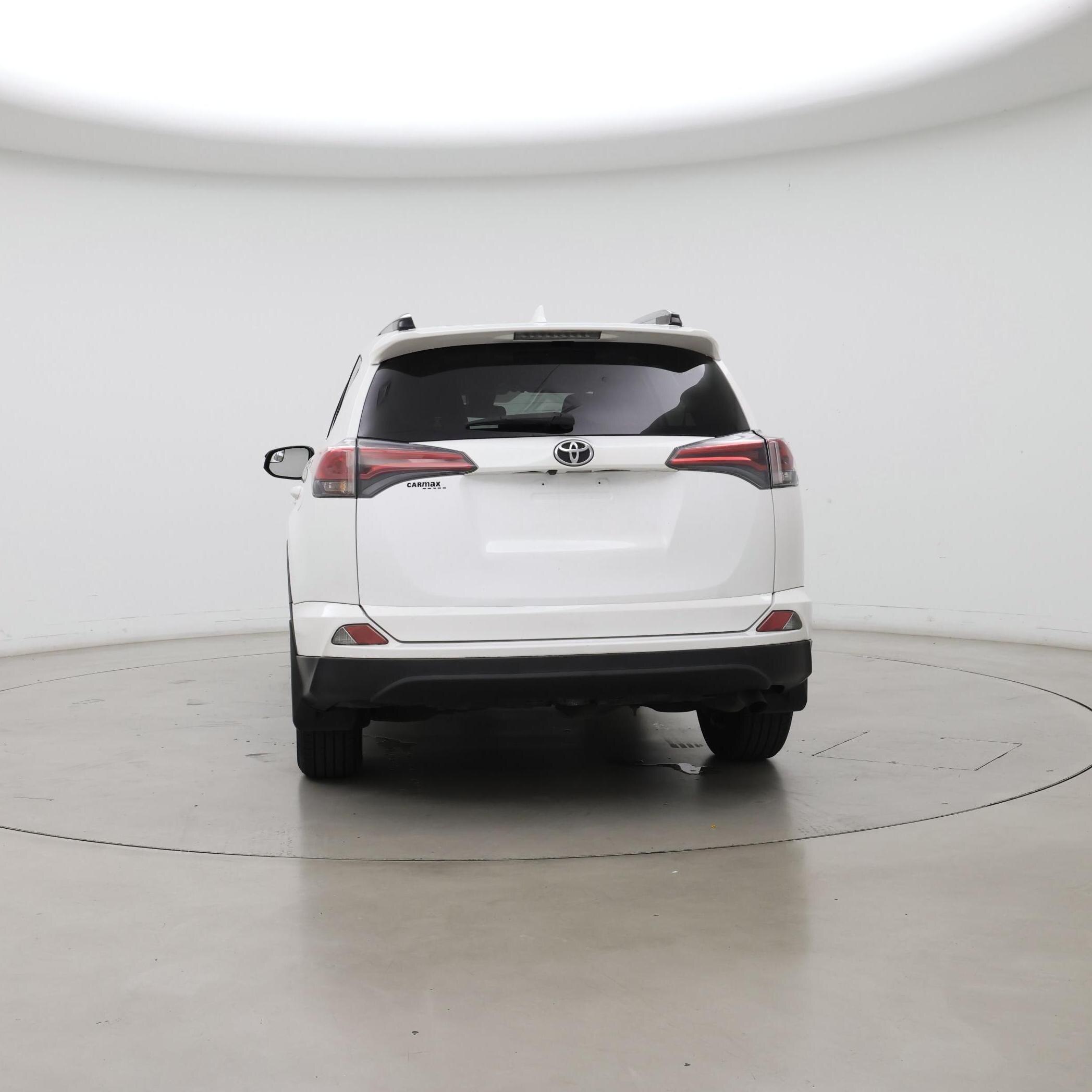 Thumbnail: 2017 Toyota RAV4 - 6
