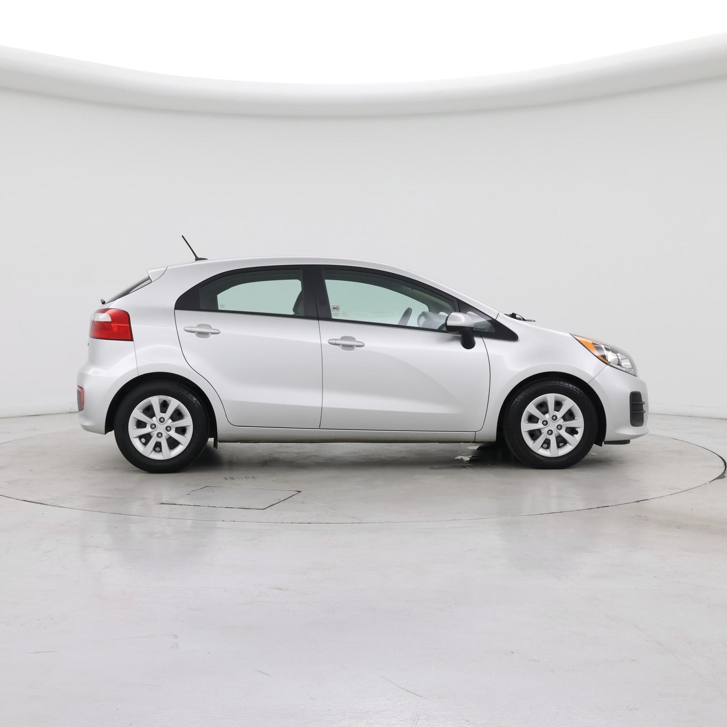 Thumbnail: 2016 Kia Rio5 - 7