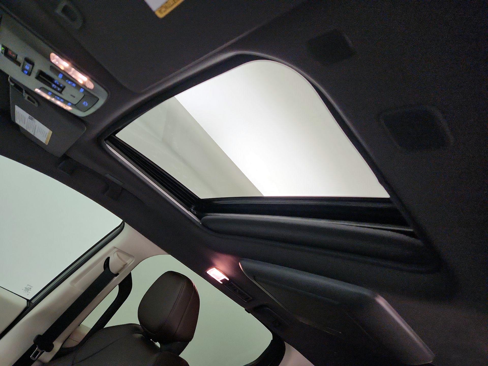 Thumbnail: 2024 Toyota Sienna - 20