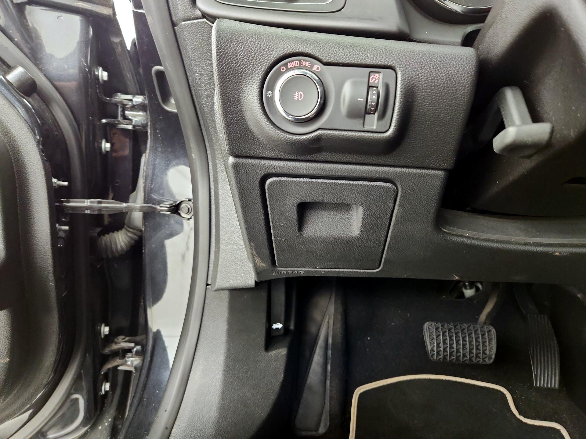 Thumbnail: 2016 Buick Cascada - 13