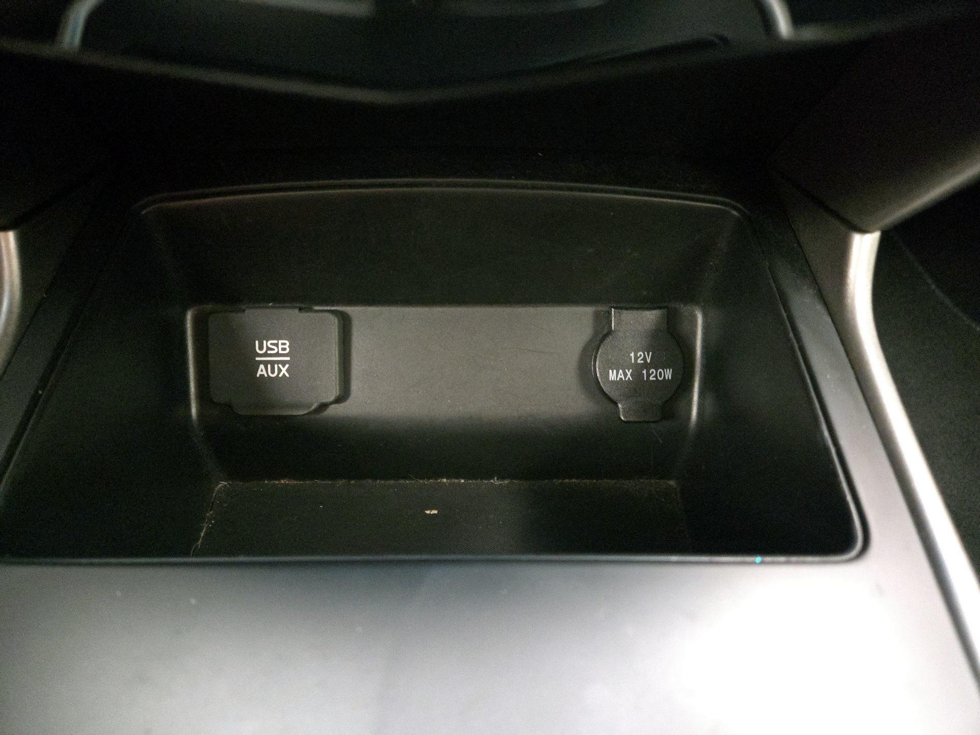 Thumbnail: 2015 Nissan Altima - 18