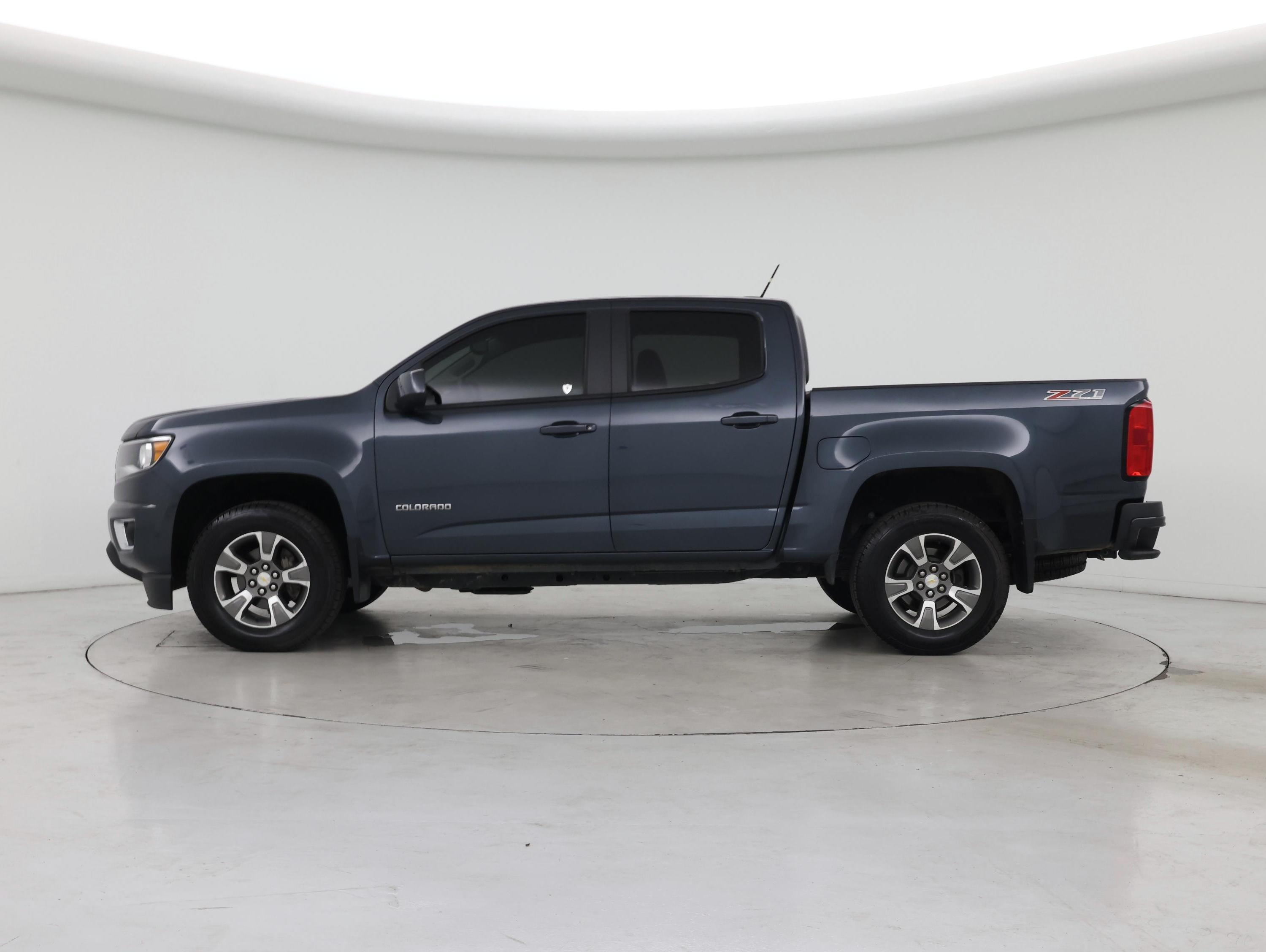 Thumbnail: 2019 Chevrolet Colorado - 3