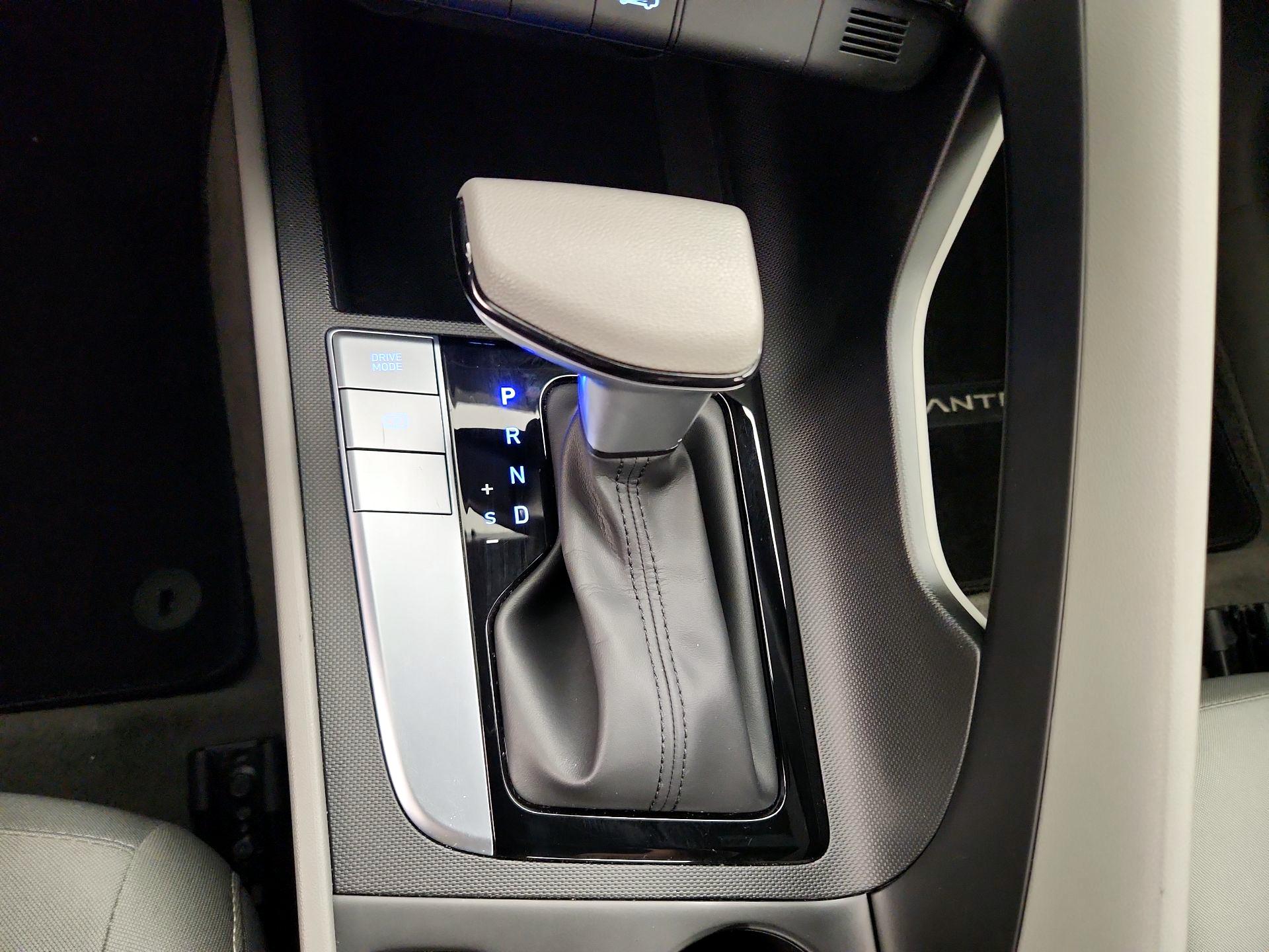 Thumbnail: 2024 Hyundai Elantra - 18