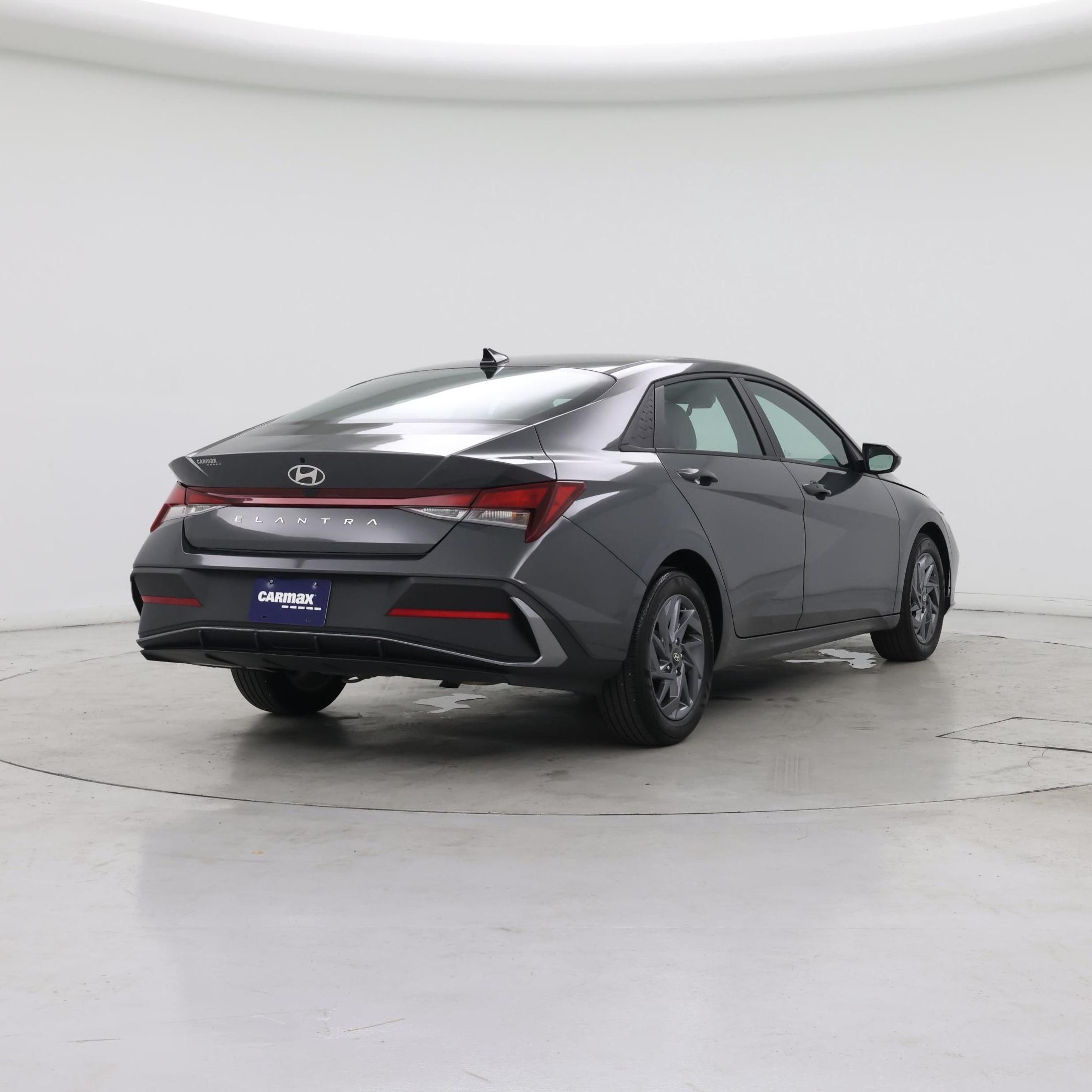 Thumbnail: 2024 Hyundai Elantra - 8