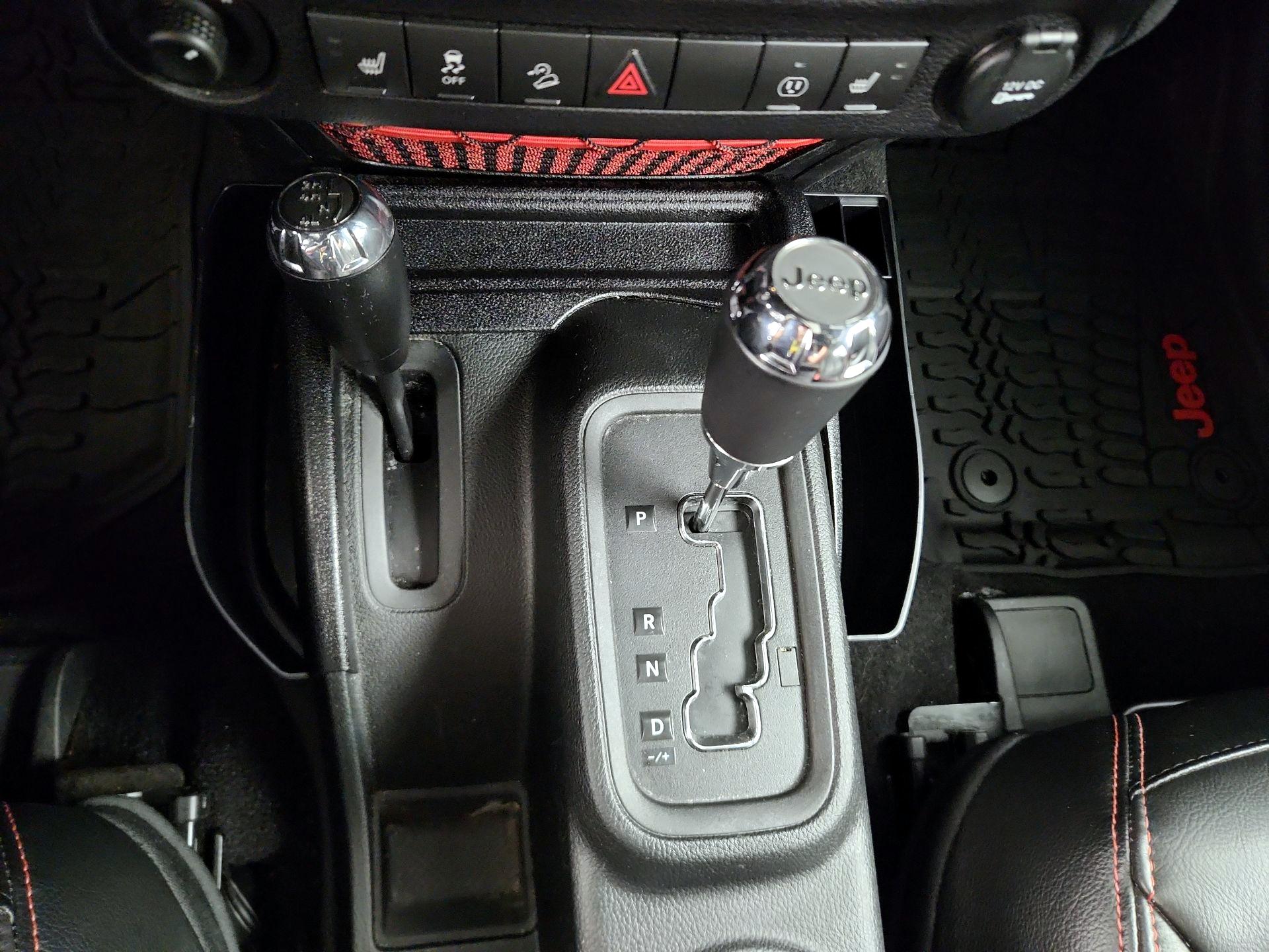 Thumbnail: 2018 Jeep Wrangler - 17