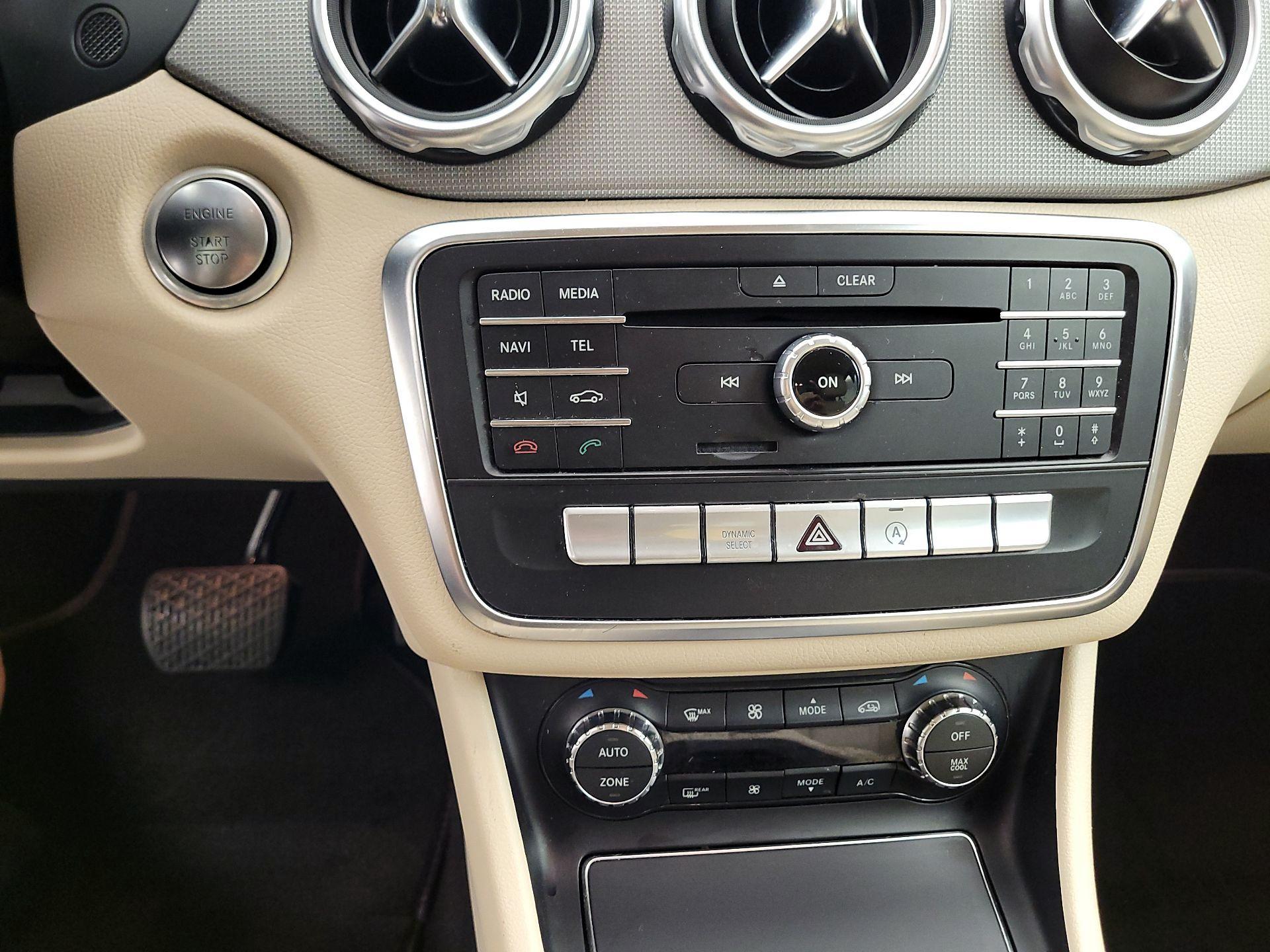 Thumbnail: 2020 Mercedes-Benz GLA - 16