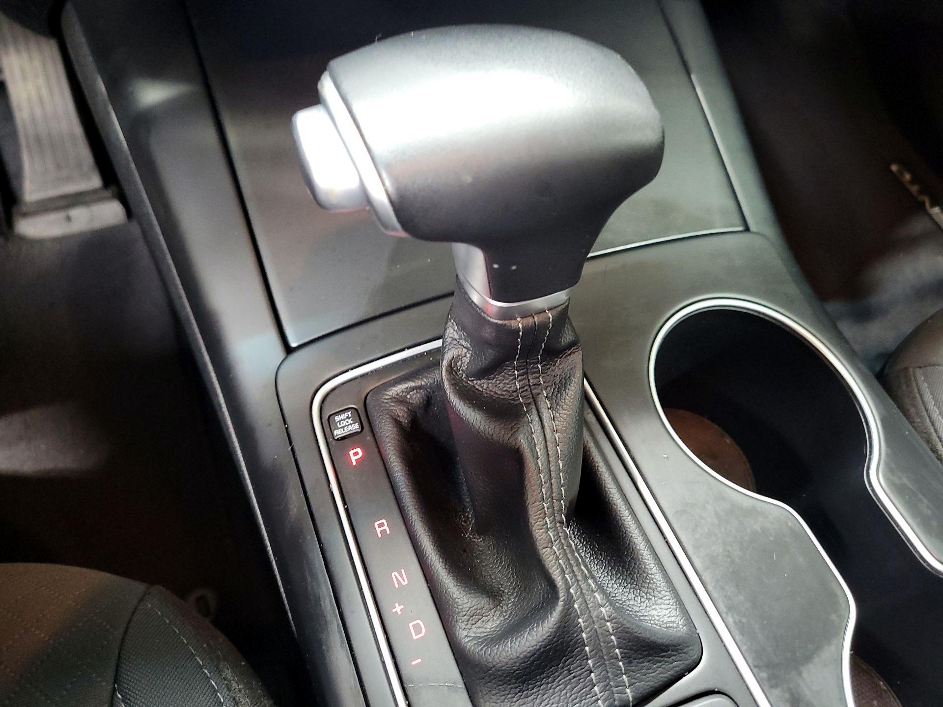 Thumbnail: 2020 Kia Sorento - 15