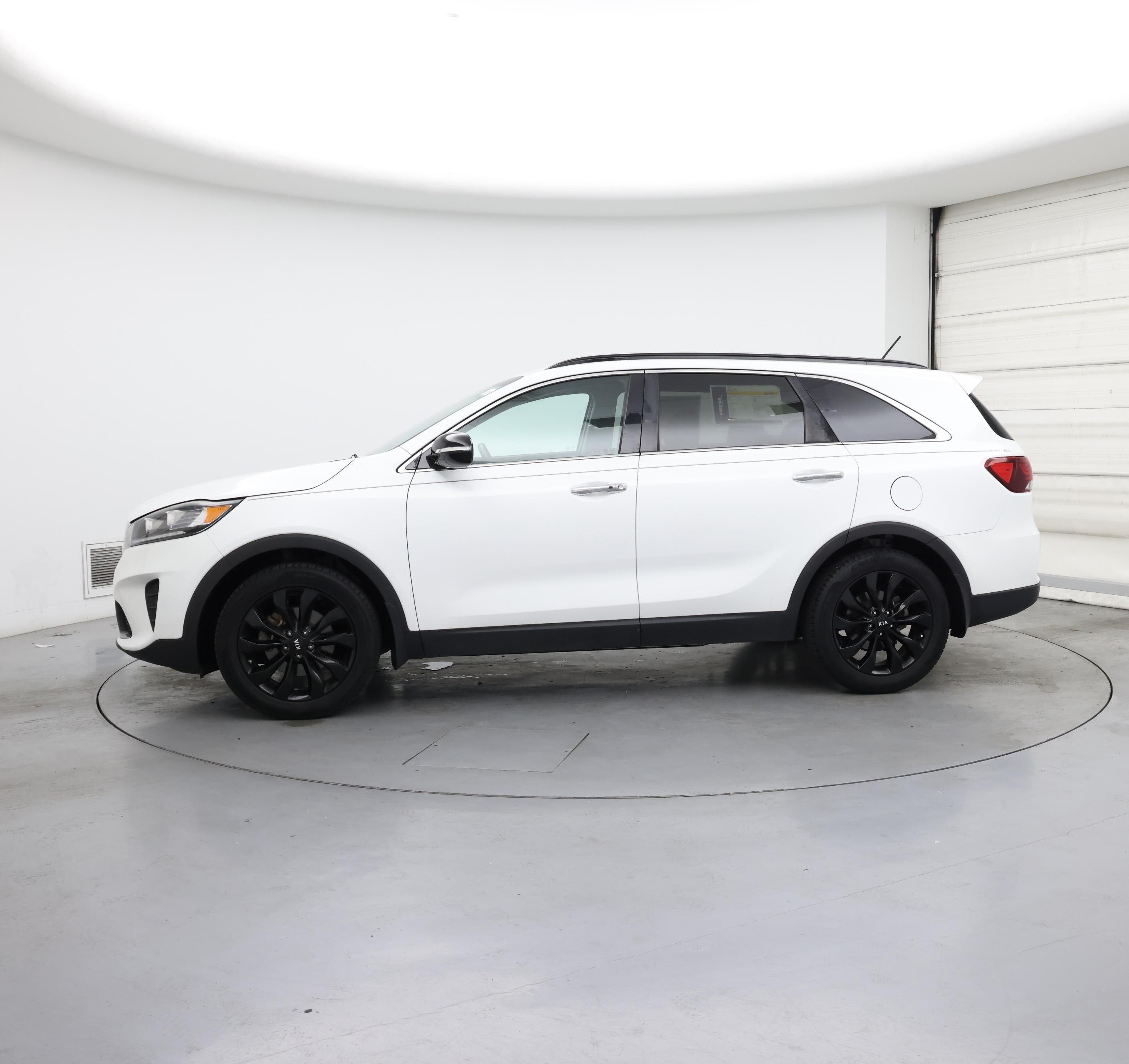 Thumbnail: 2020 Kia Sorento - 3