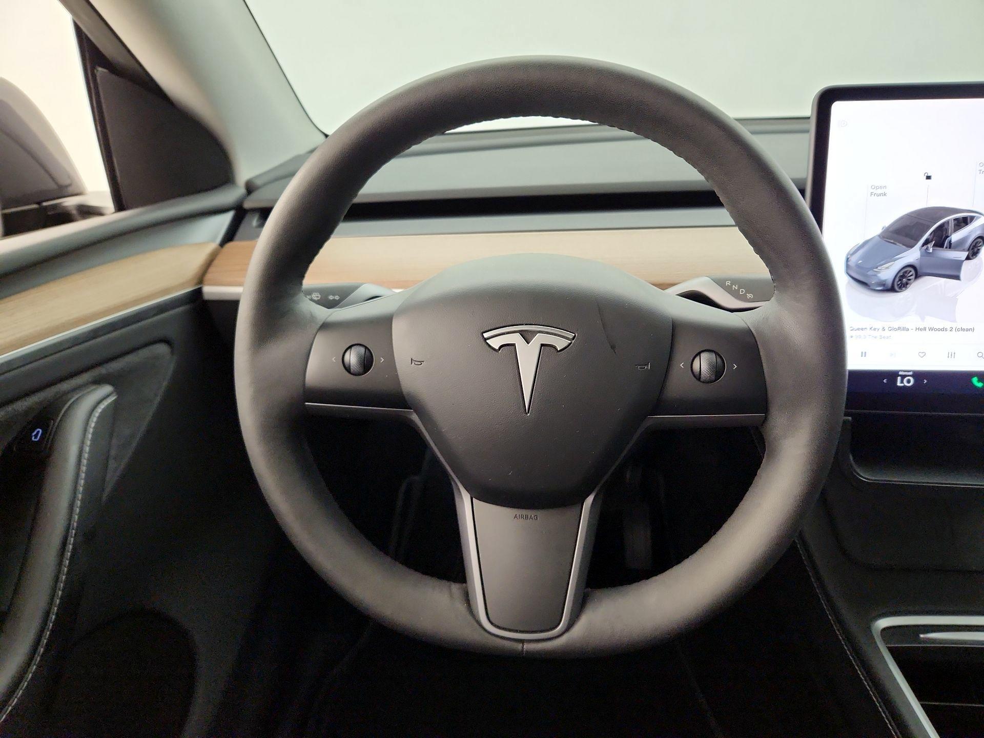 Thumbnail: 2023 Tesla Model Y - 10