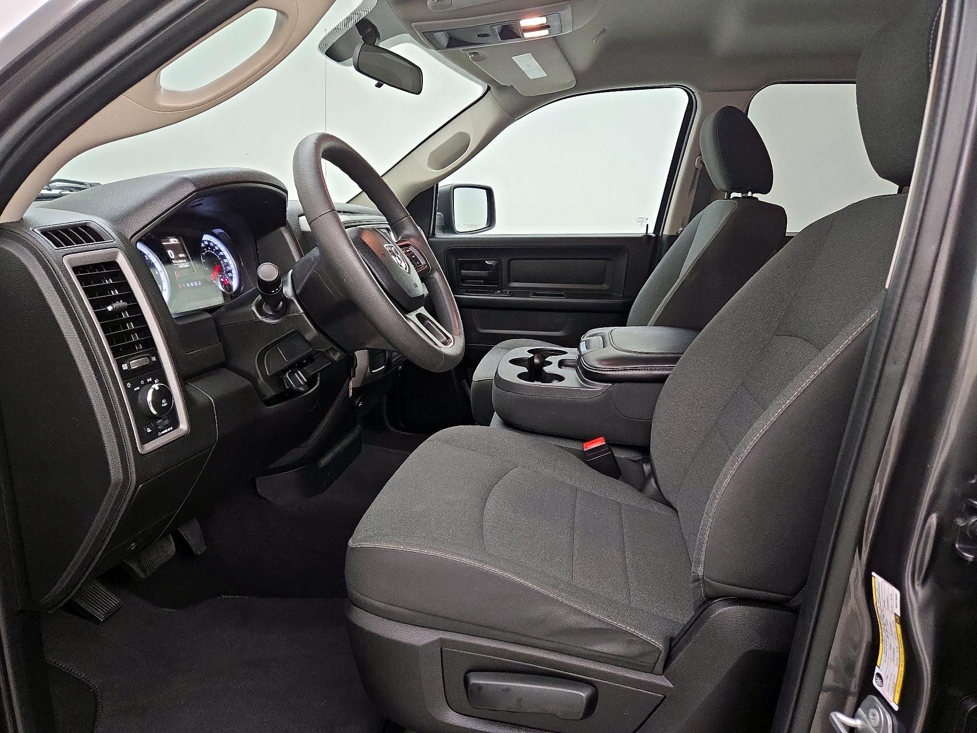 Thumbnail: 2021 RAM 1500 Classic - 11