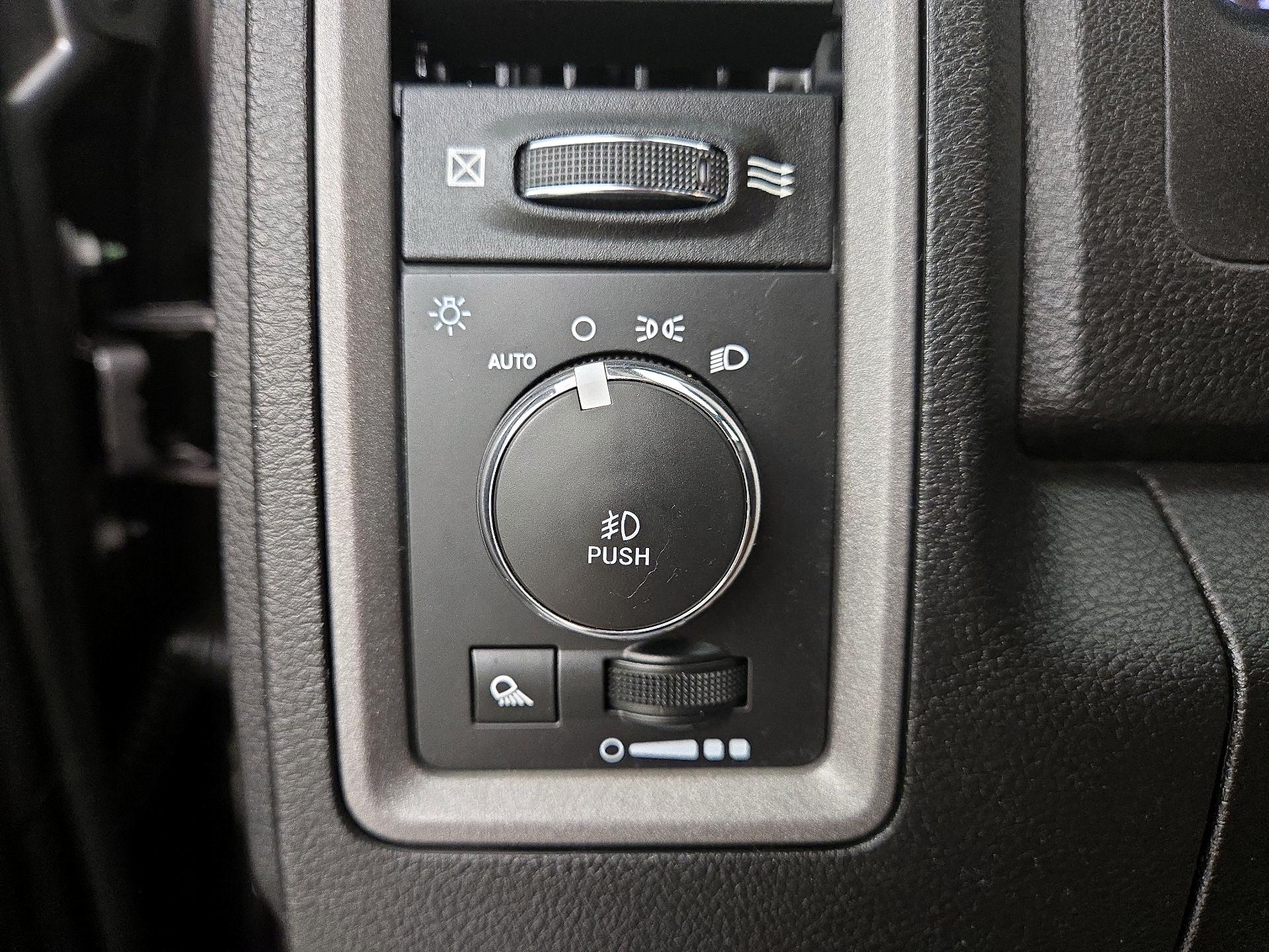 Thumbnail: 2021 RAM 1500 Classic - 13