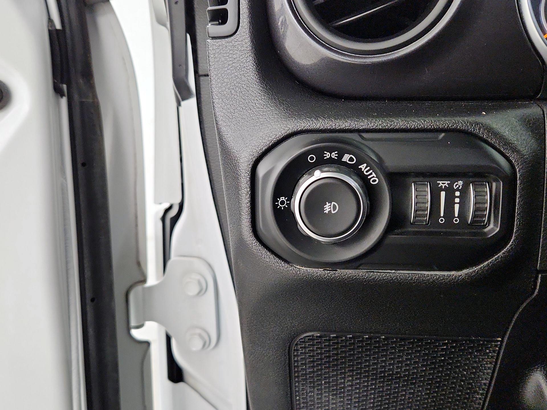 Thumbnail: 2021 Jeep Wrangler - 13