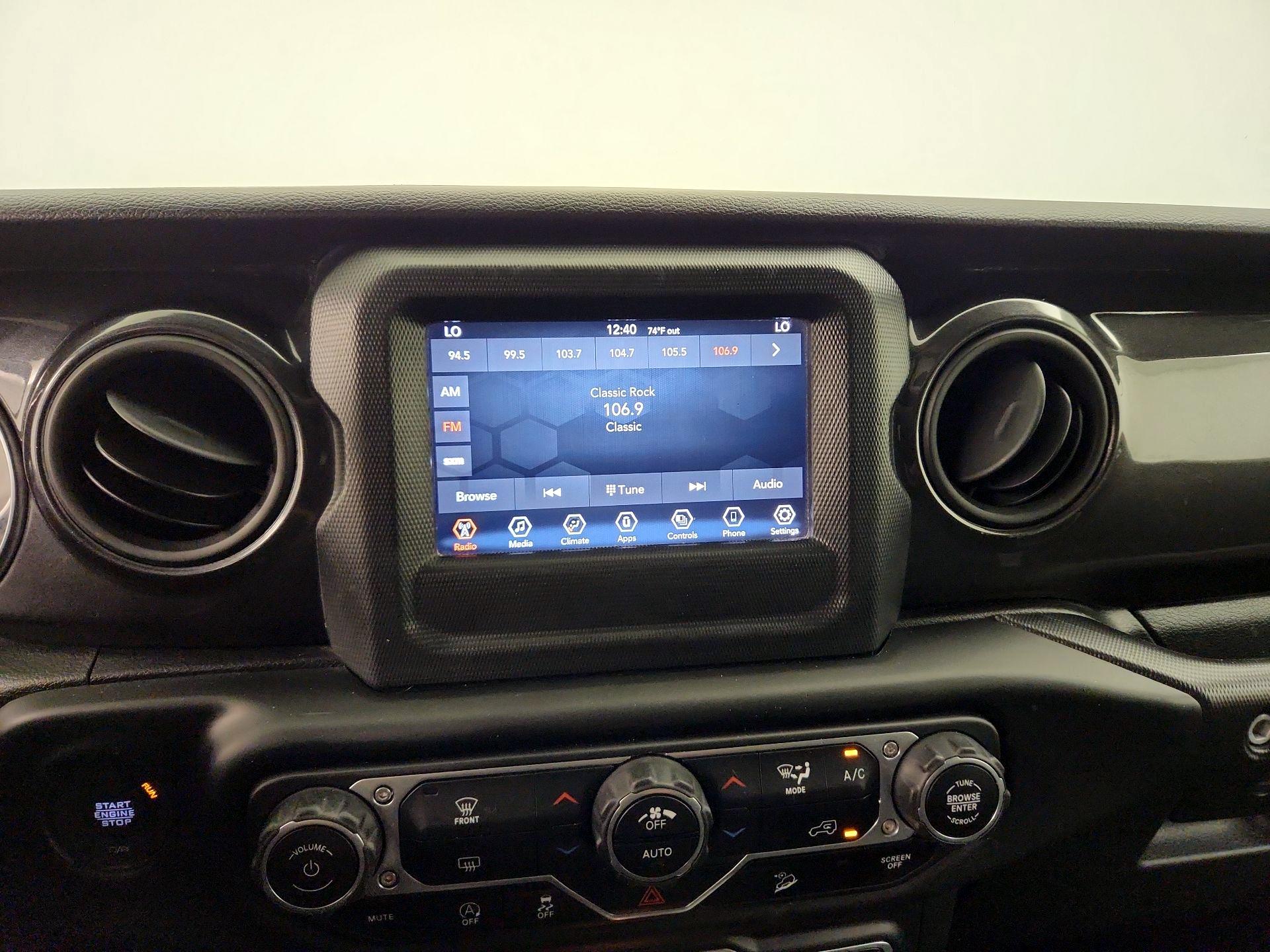 Thumbnail: 2021 Jeep Wrangler - 15