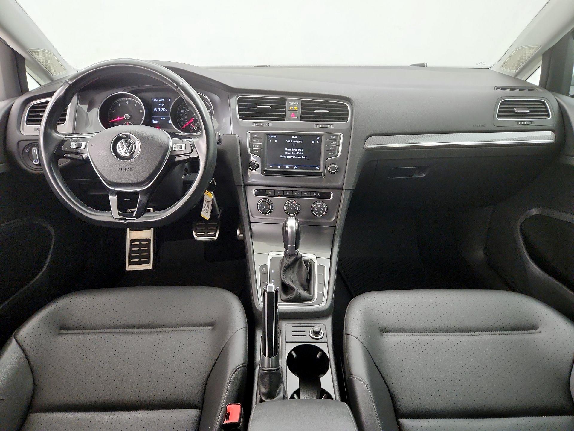 Thumbnail: 2017 Volkswagen Golf - 9