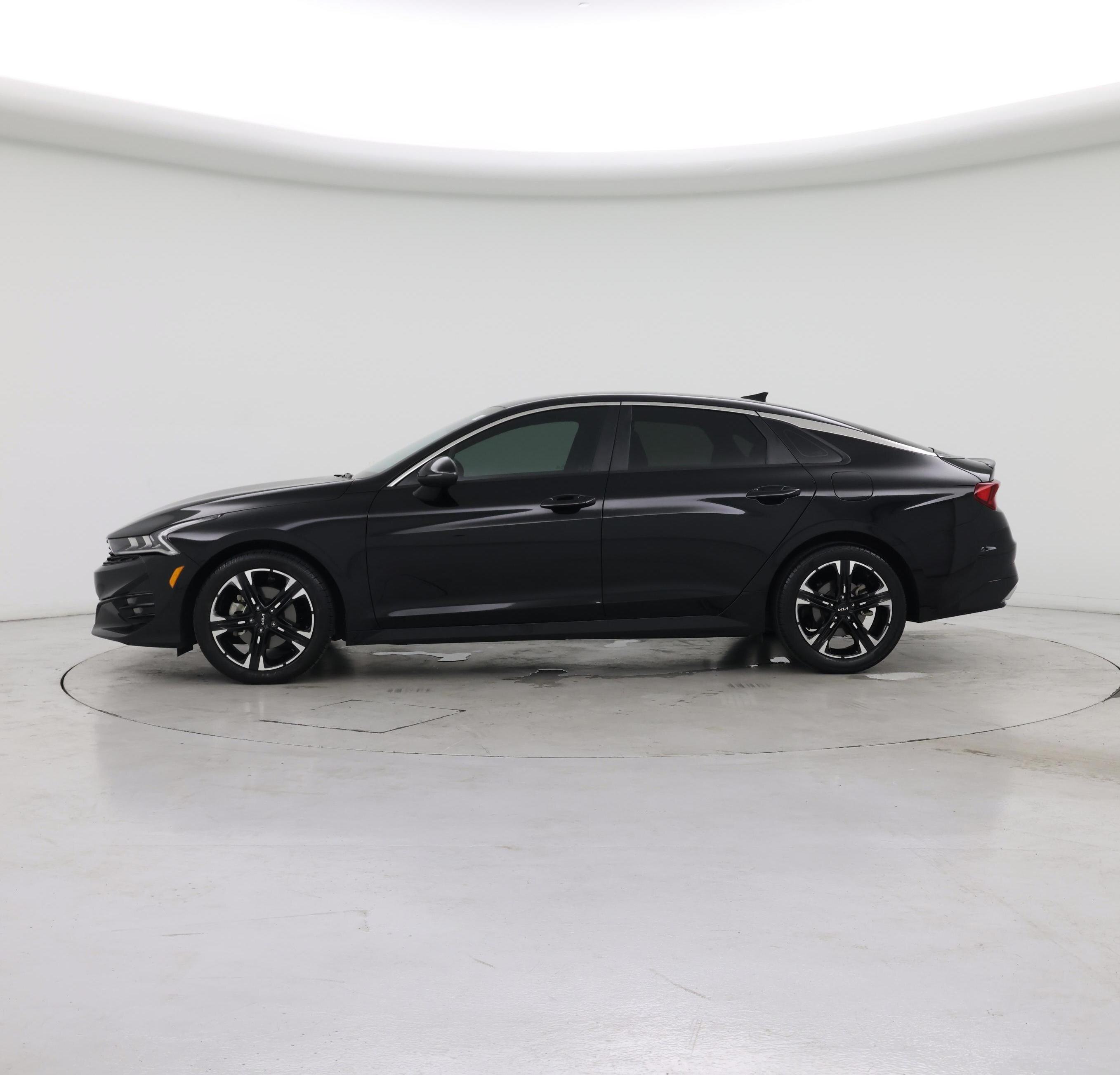 Thumbnail: 2023 Kia K5 - 3