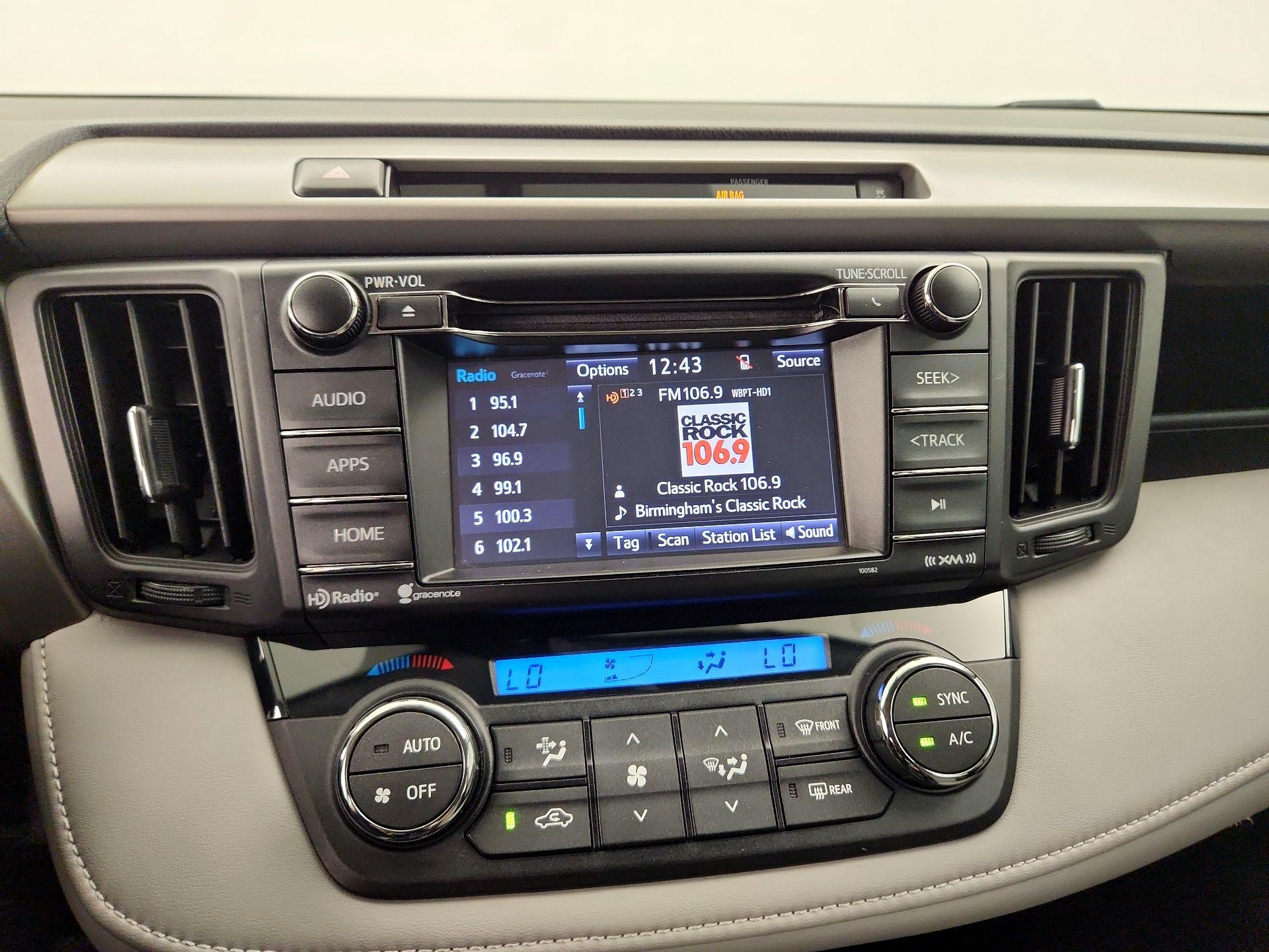 Thumbnail: 2016 Toyota RAV4 - 15