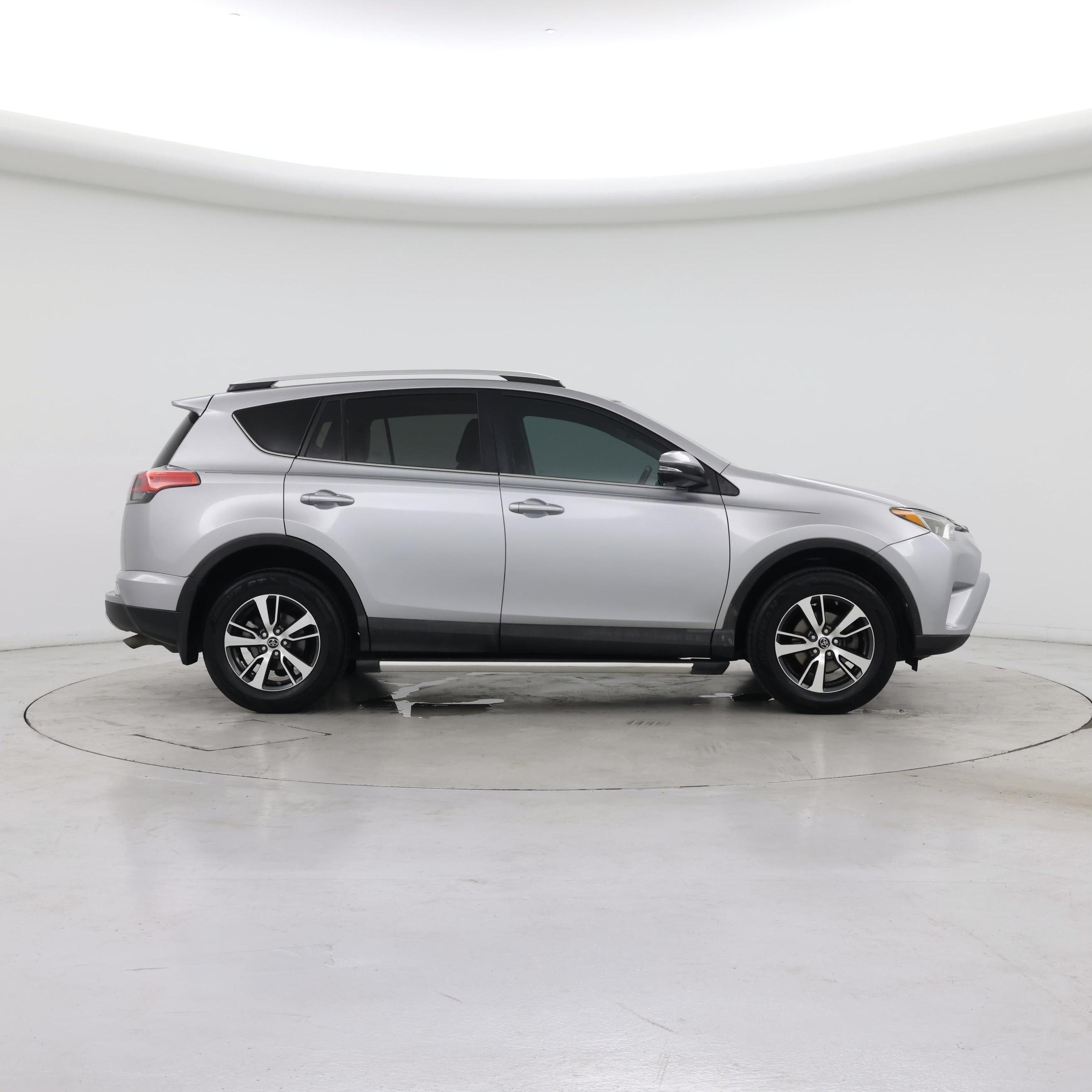 Thumbnail: 2016 Toyota RAV4 - 7