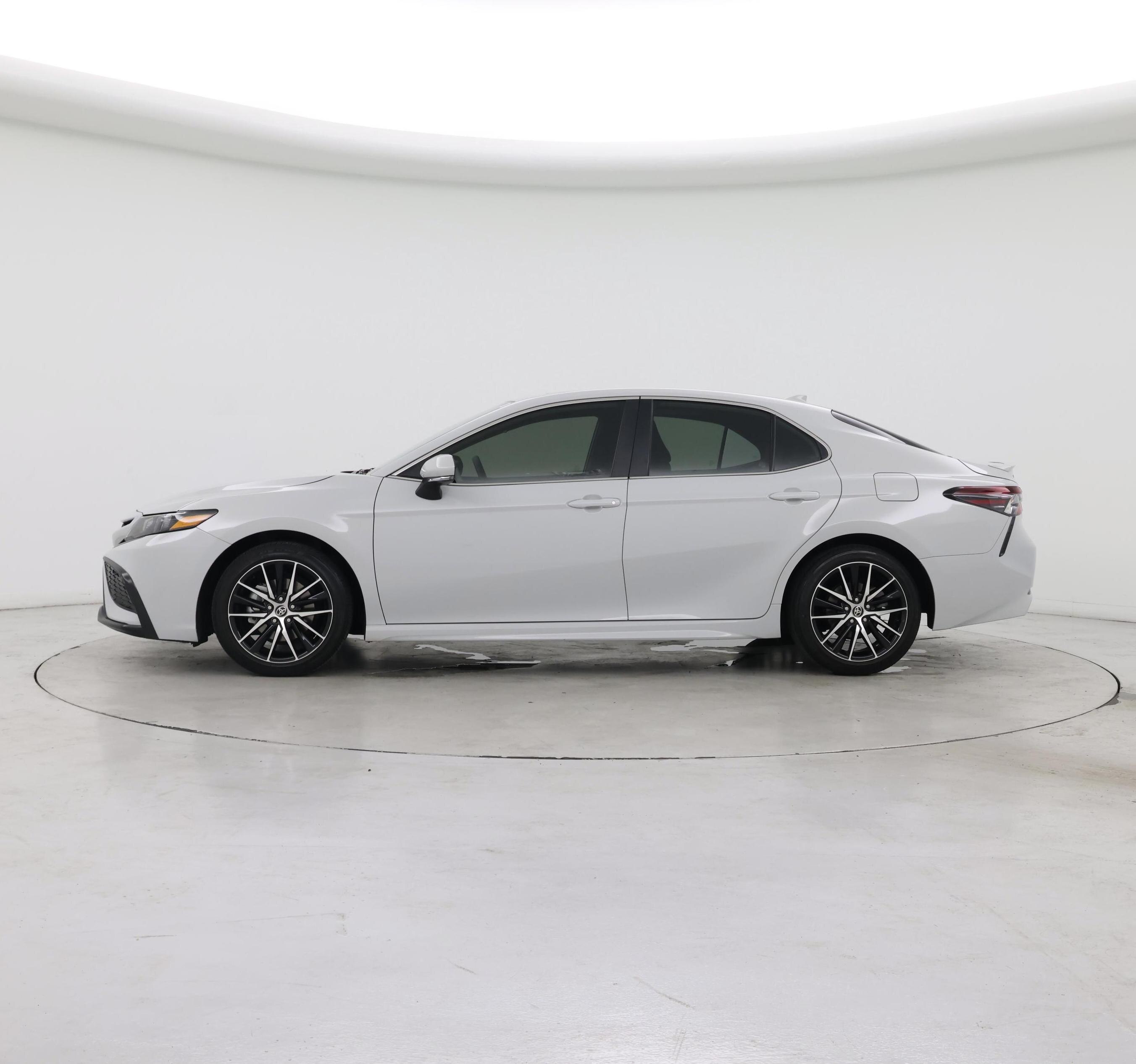 Thumbnail: 2024 Toyota Camry - 3