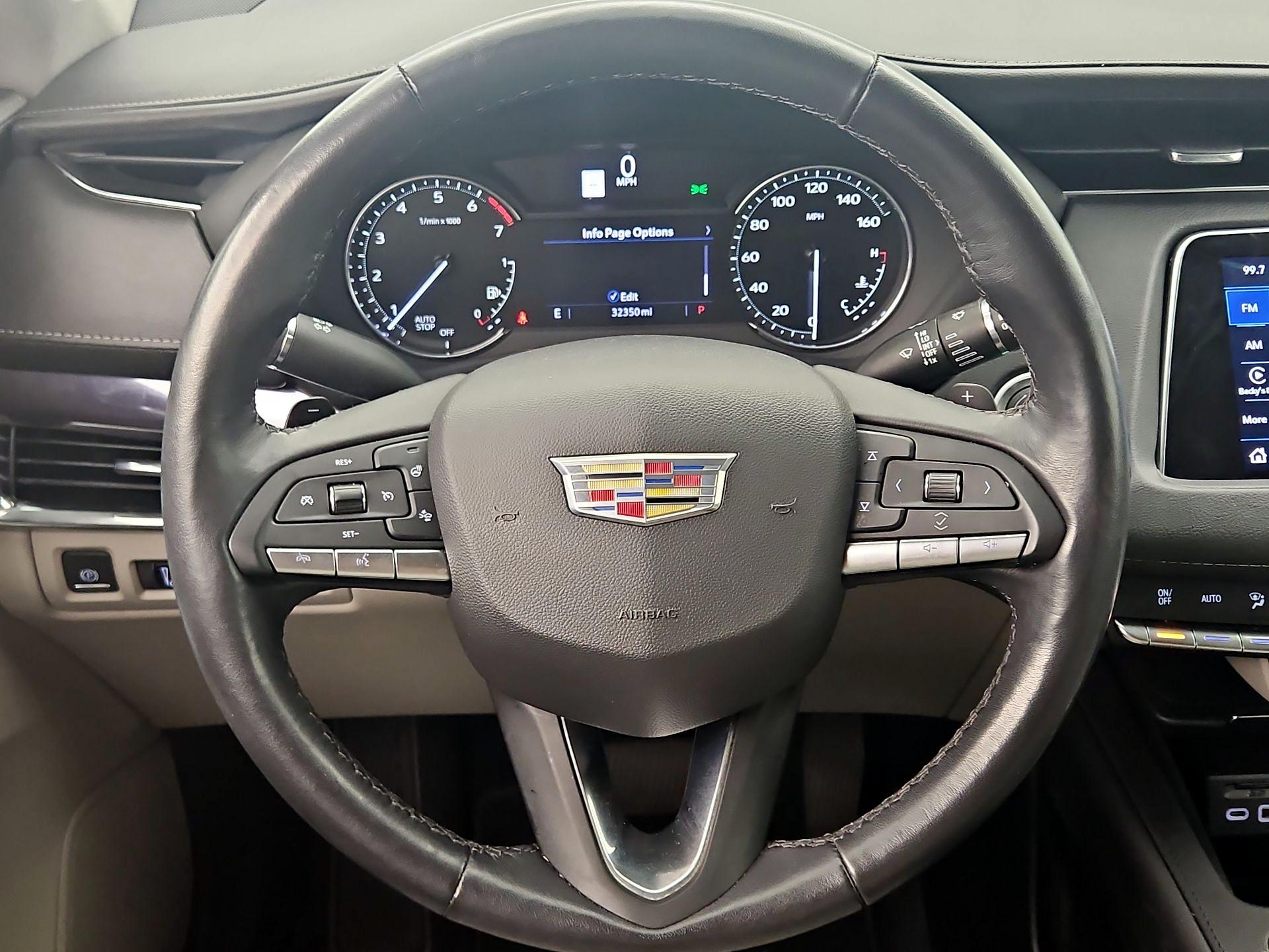 Thumbnail: 2023 Cadillac XT4 - 10