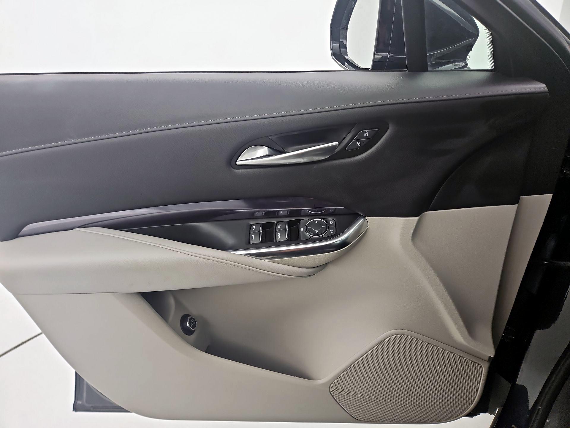 Thumbnail: 2023 Cadillac XT4 - 12