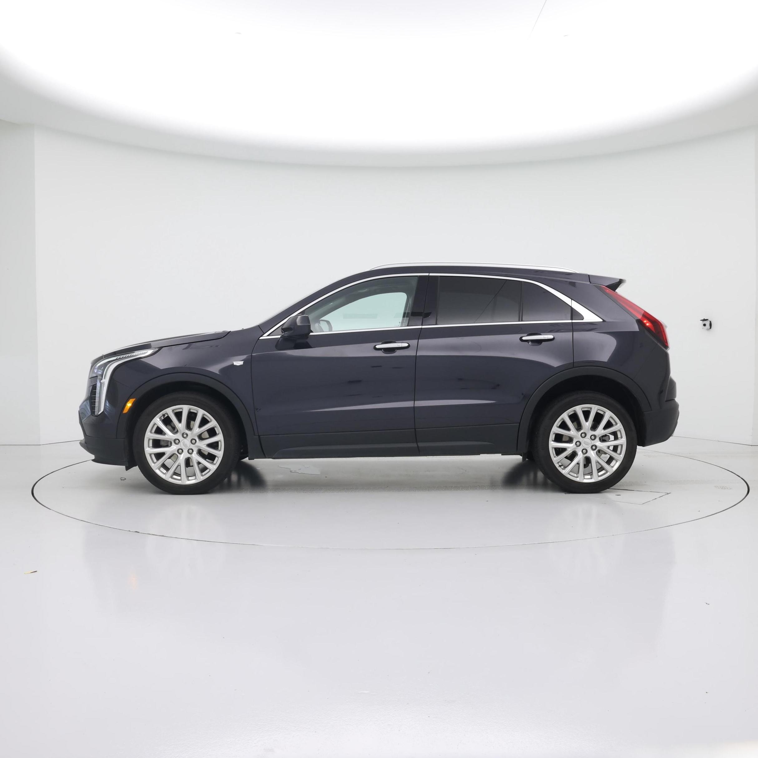 Thumbnail: 2023 Cadillac XT4 - 3