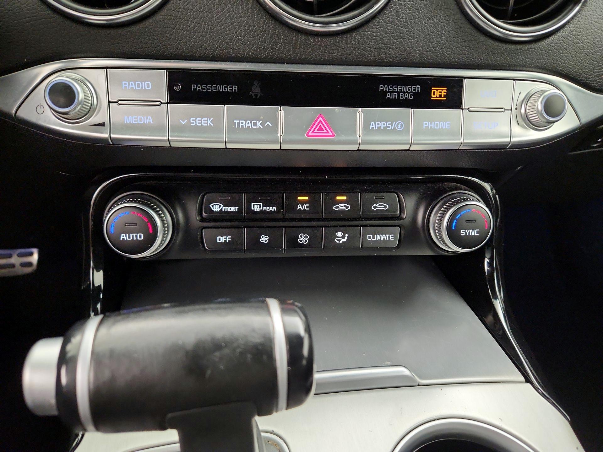 Thumbnail: 2020 Kia Stinger - 16
