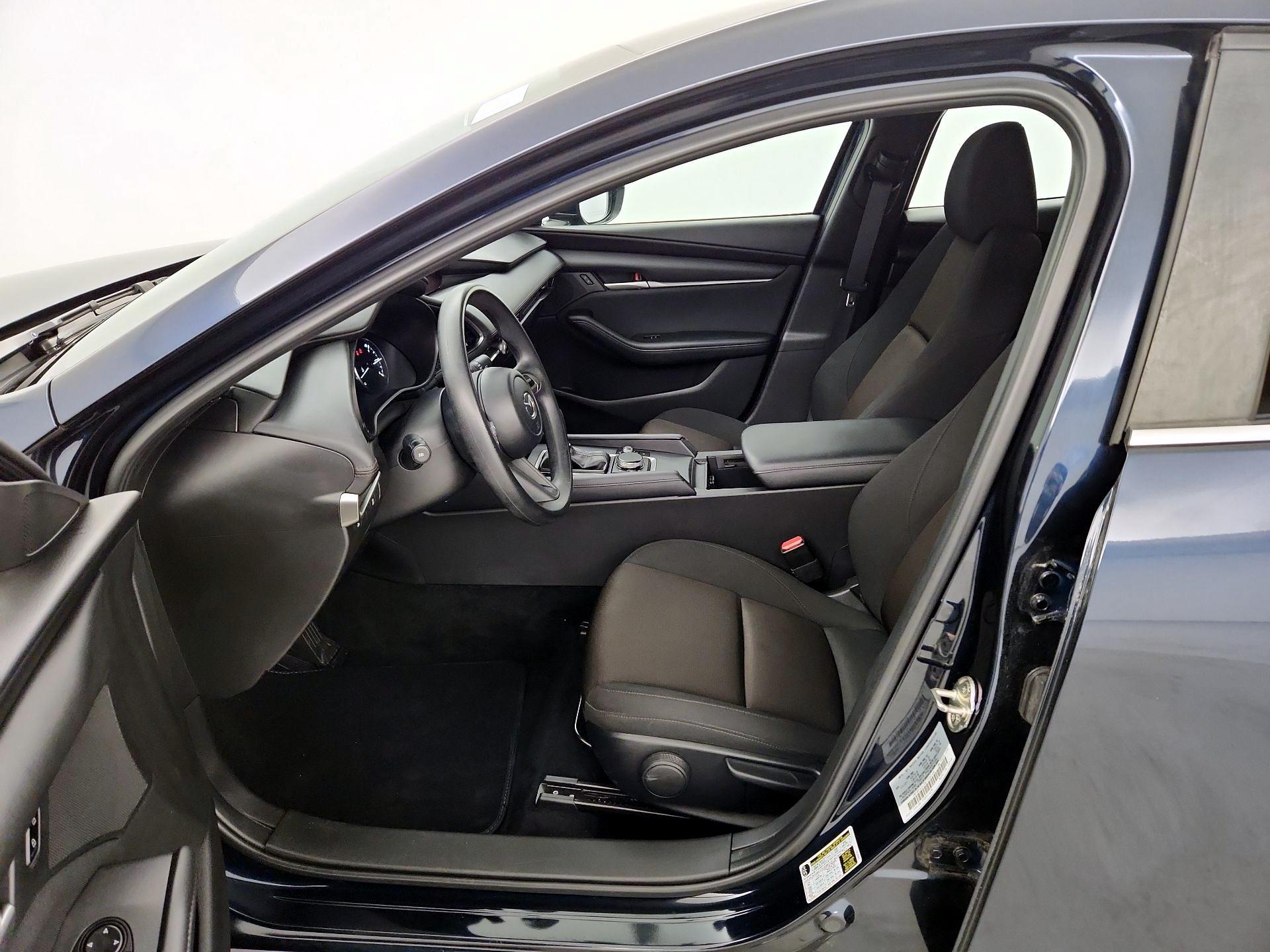 Thumbnail: 2022 Mazda Mazda3 - 11