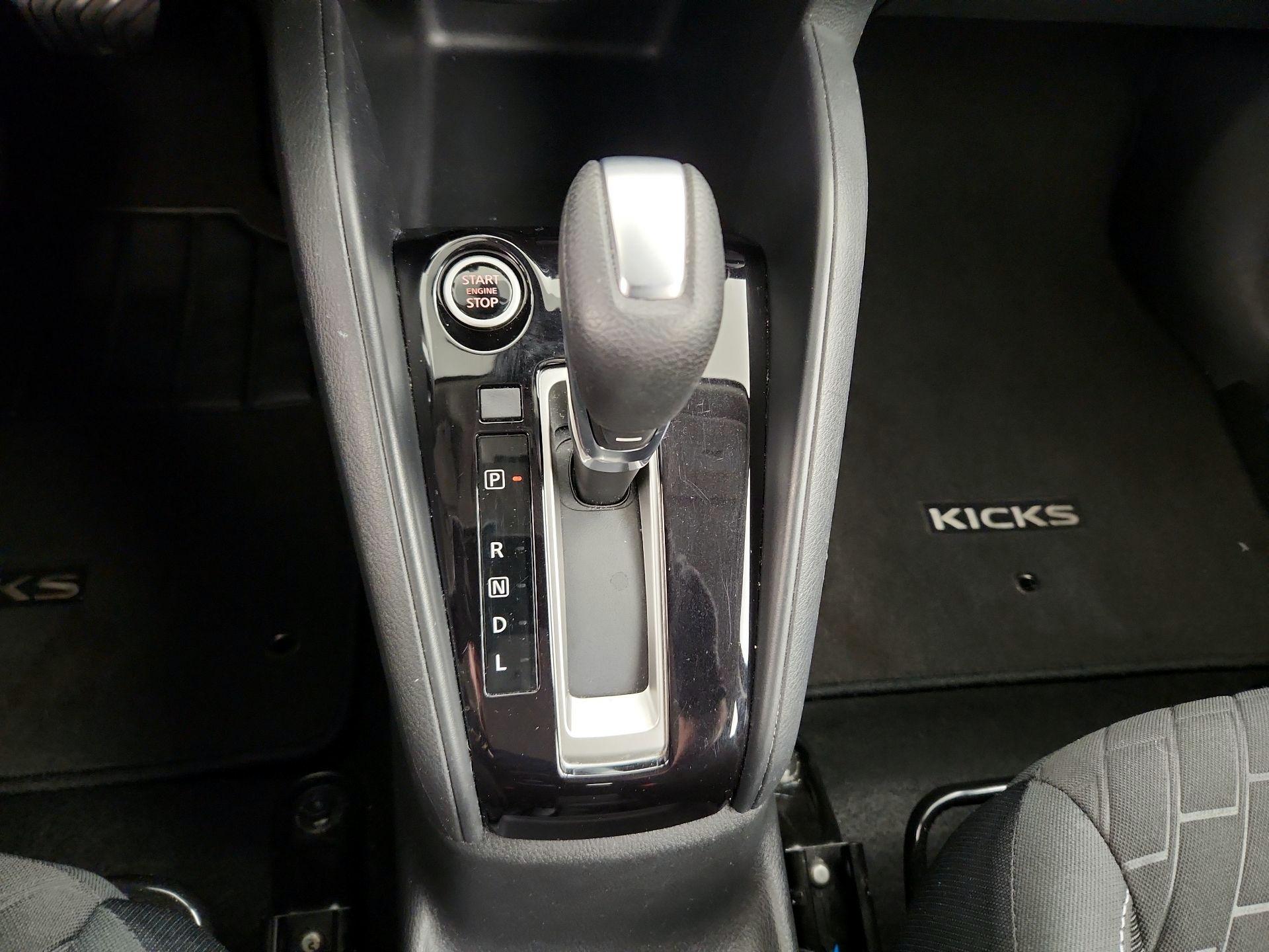 Thumbnail: 2021 Nissan Kicks - 17