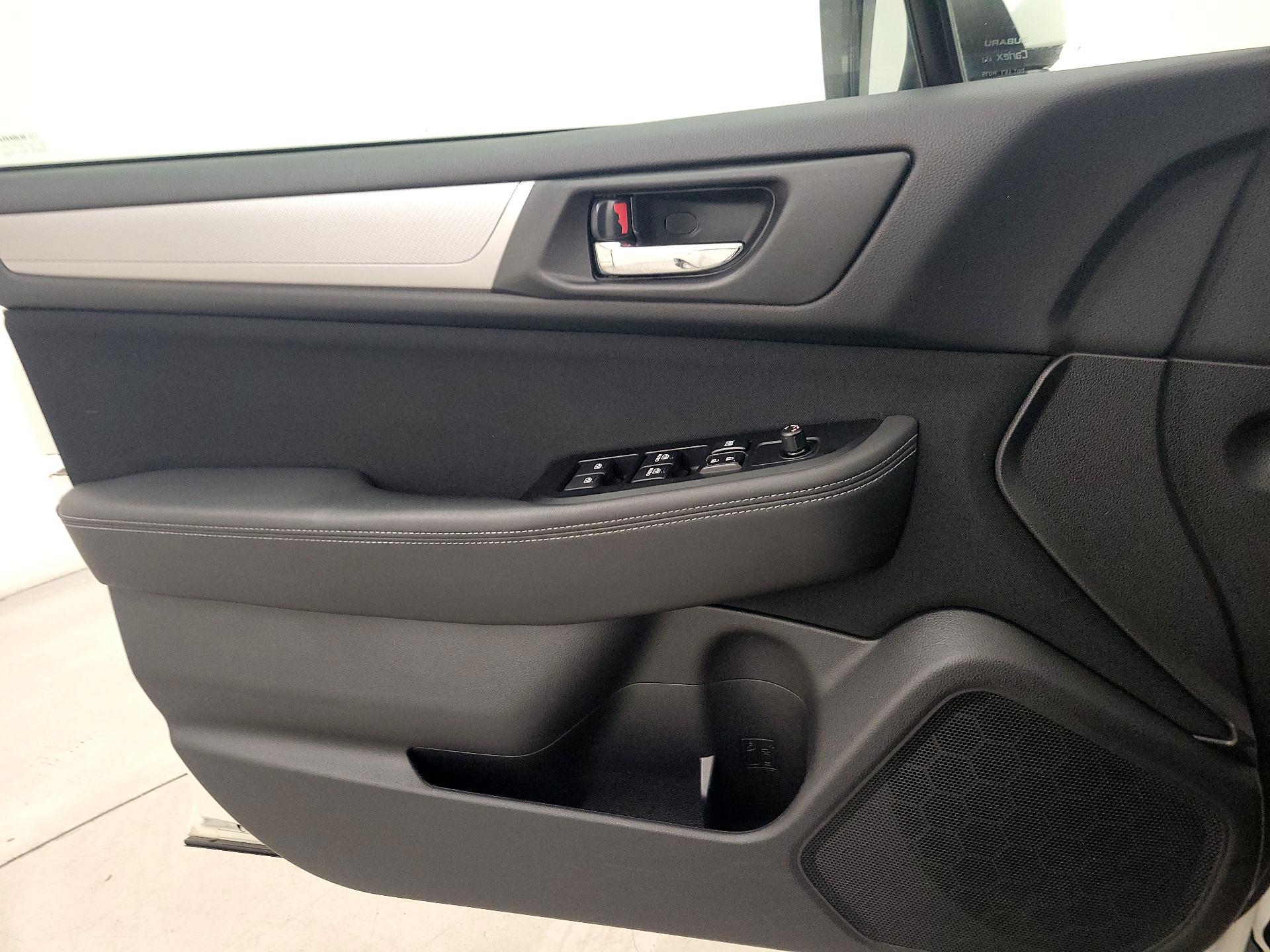 Thumbnail: 2015 Subaru Outback - 12