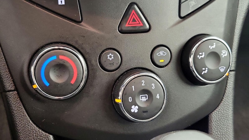 2020 Chevrolet Sonic LT 16