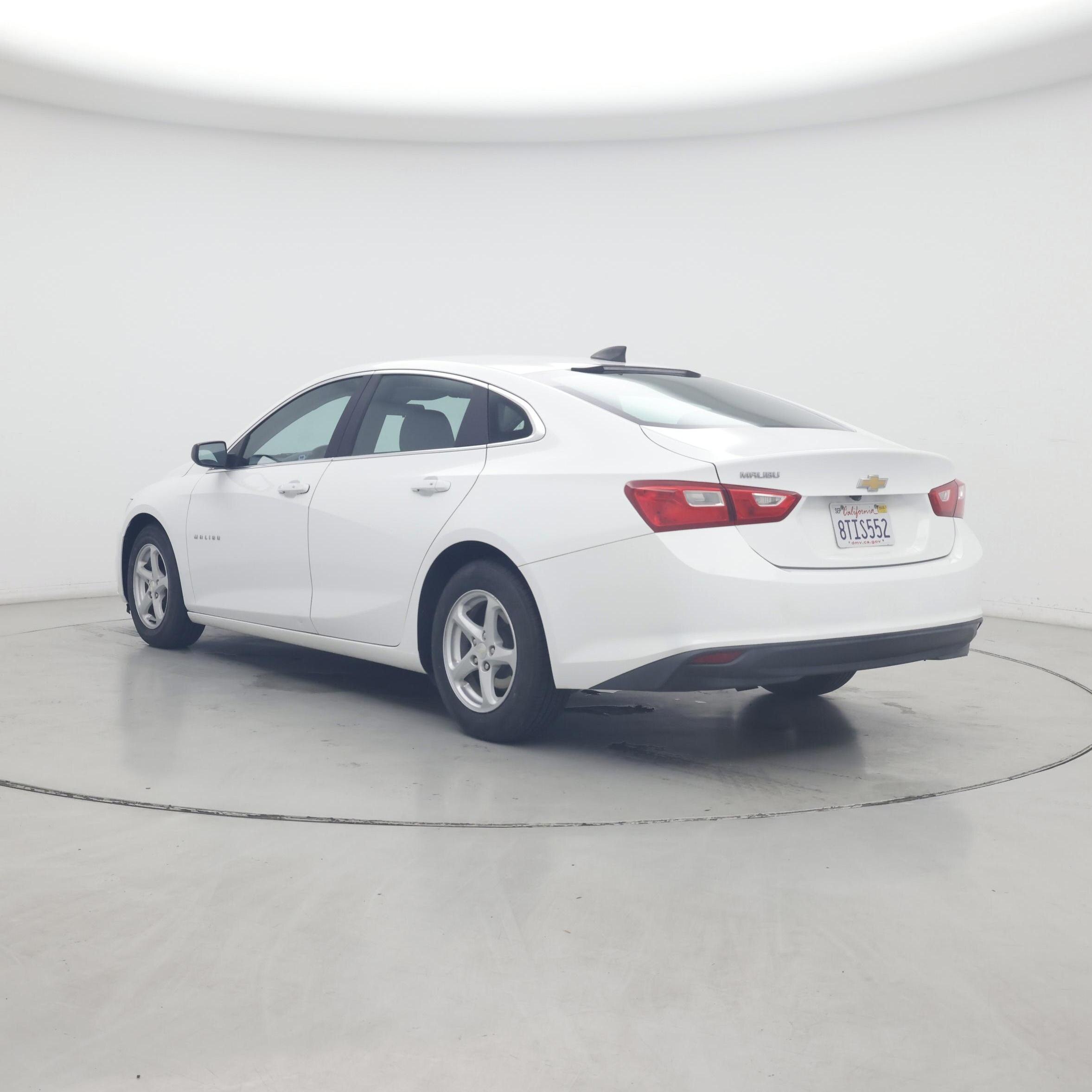 Thumbnail: 2017 Chevrolet Malibu - 2
