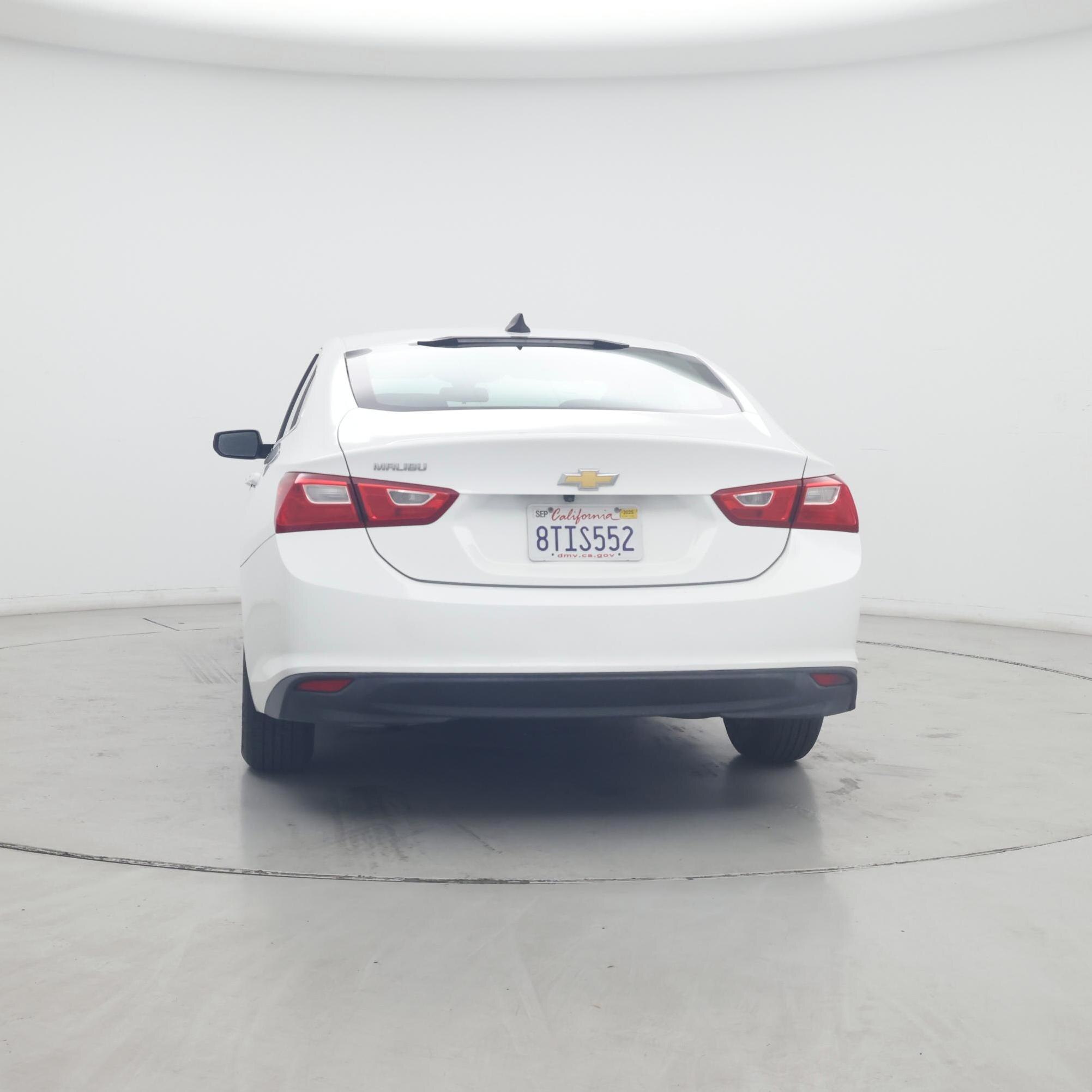 Thumbnail: 2017 Chevrolet Malibu - 6