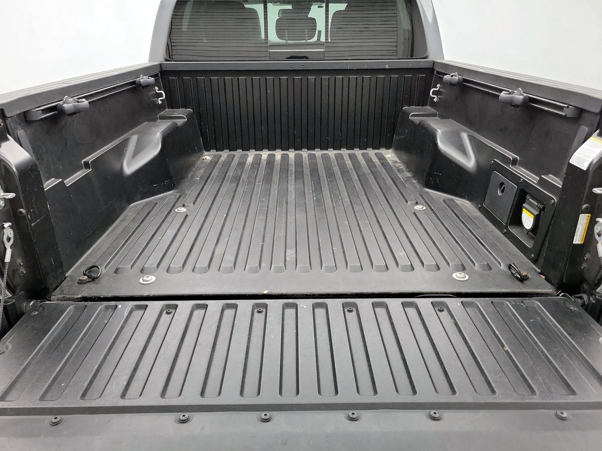Thumbnail: 2023 Toyota Tacoma - 20