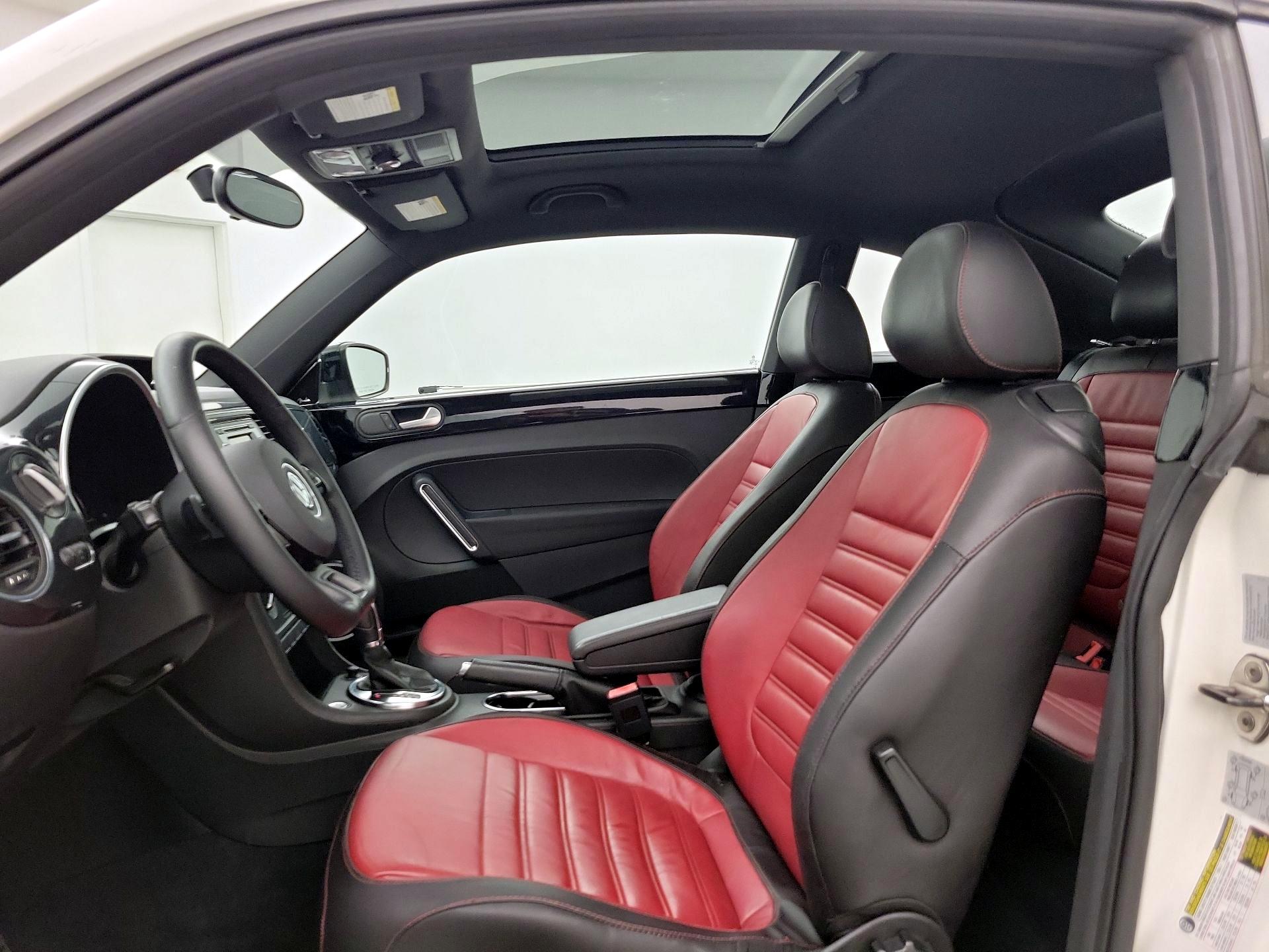 Thumbnail: 2013 Volkswagen Beetle - 18