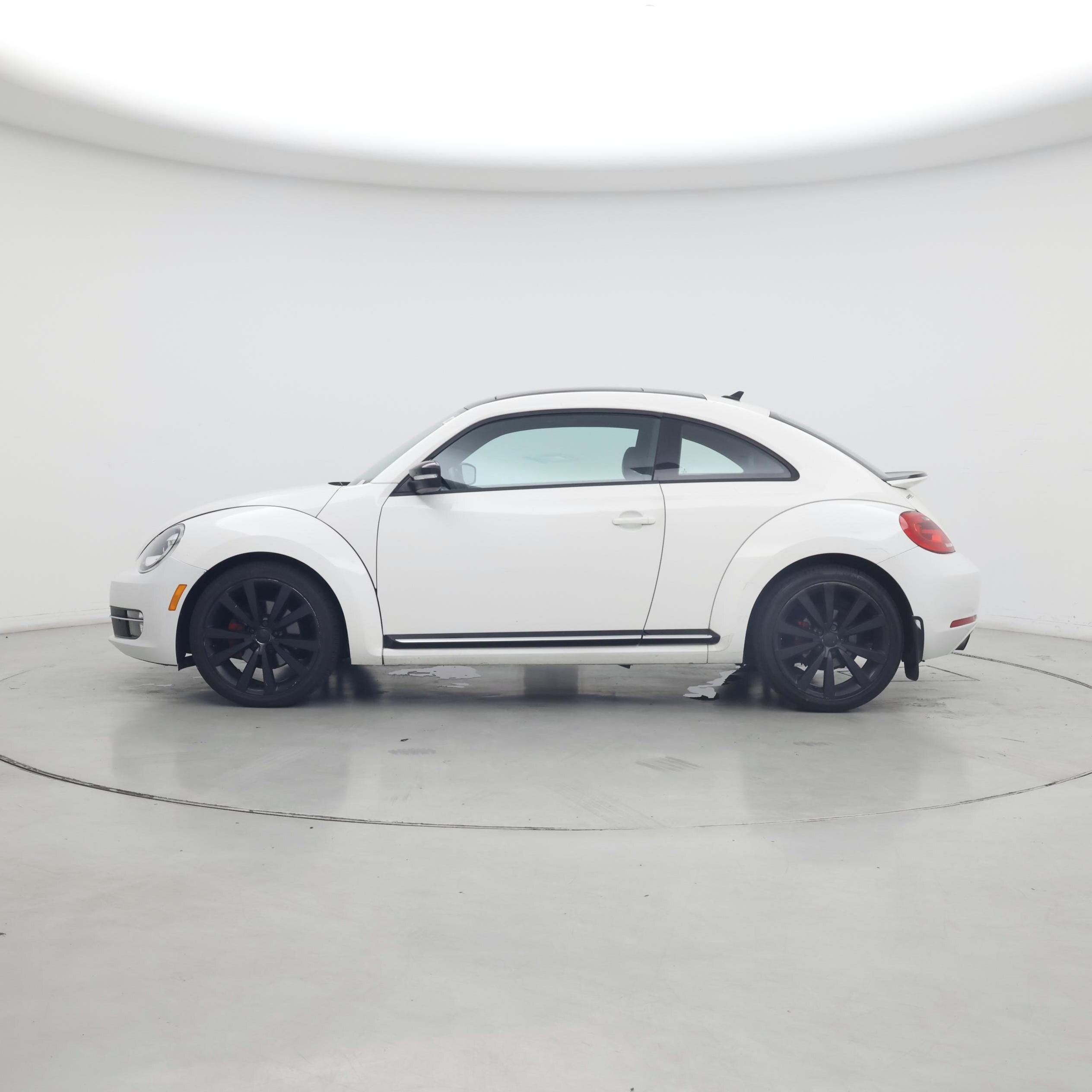 Thumbnail: 2013 Volkswagen Beetle - 3